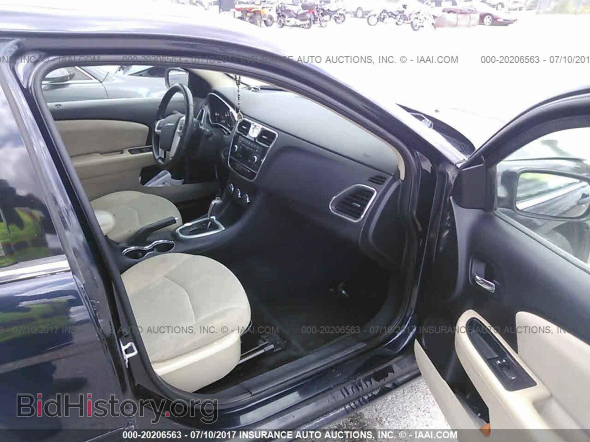 2011 Chrysler 200 - VIN: 1C3BC1FG3BN539295 - Фото 5