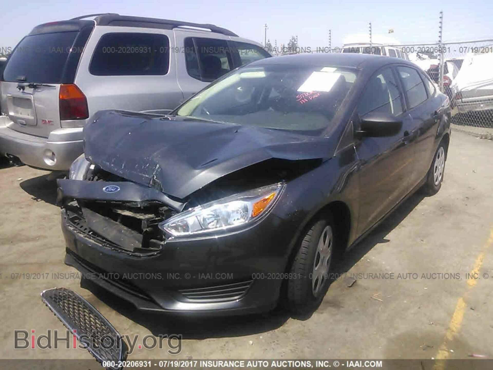 2017 Ford Focus - VIN: 1FADP3E25HL219920 - Photo 2