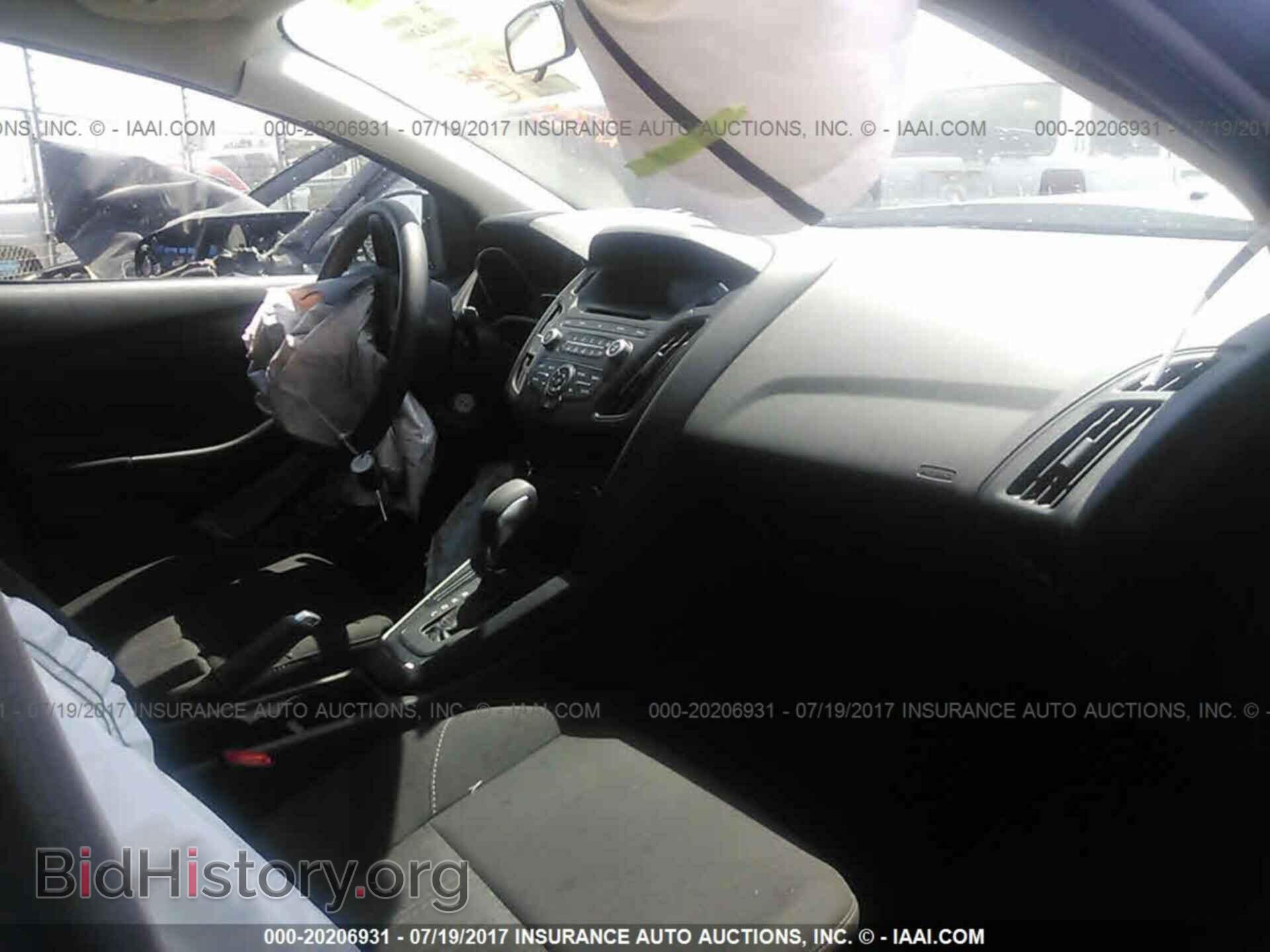 2017 Ford Focus - VIN: 1FADP3E25HL219920 - Photo 5