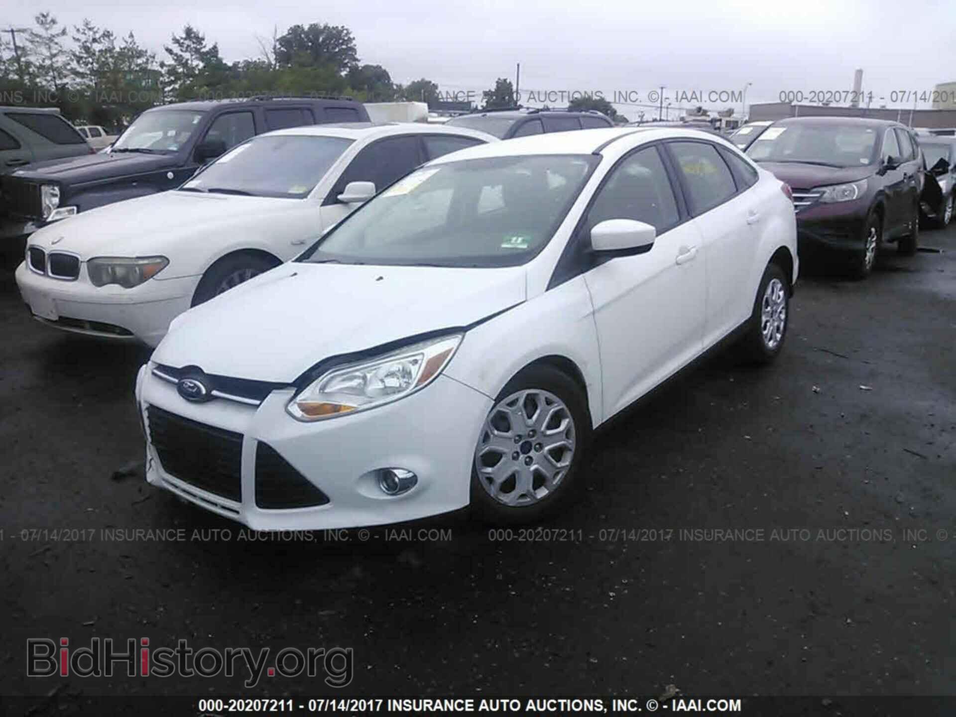 2012 Ford Focus - VIN: 1FAHP3F21CL396683 - Photo 2