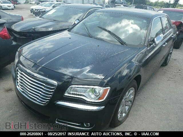 2014 Chrysler 300c - VIN: 2C3CCAEGXEH136210 - Фото 2