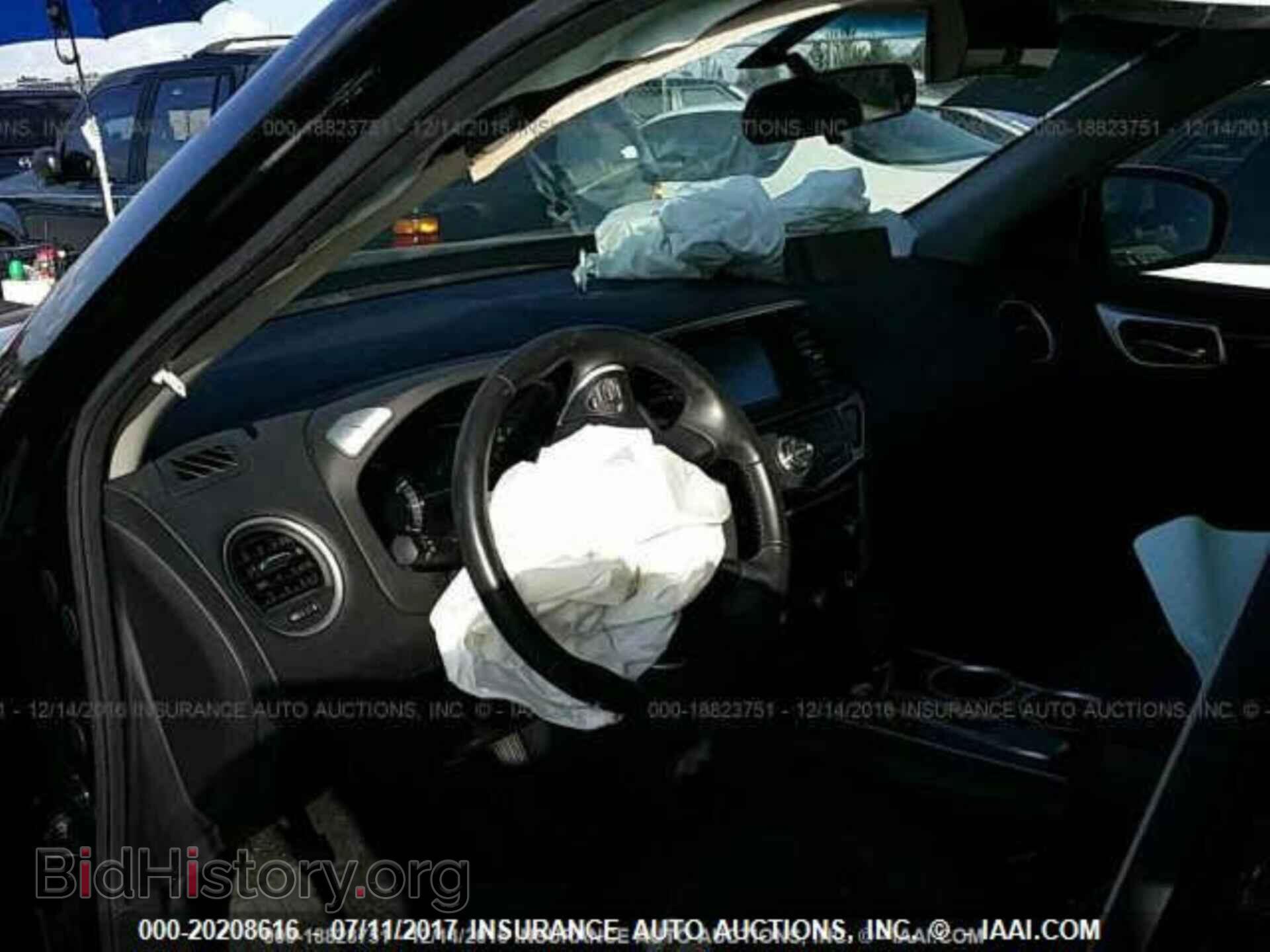 2014 Nissan Pathfinder - VIN: 5N1AR2MN2EC708697 - Photo 5