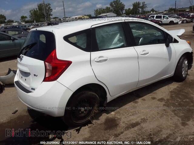 2016 Nissan Versa note - VIN: 3N1CE2CP6GL360263 - Photo 4