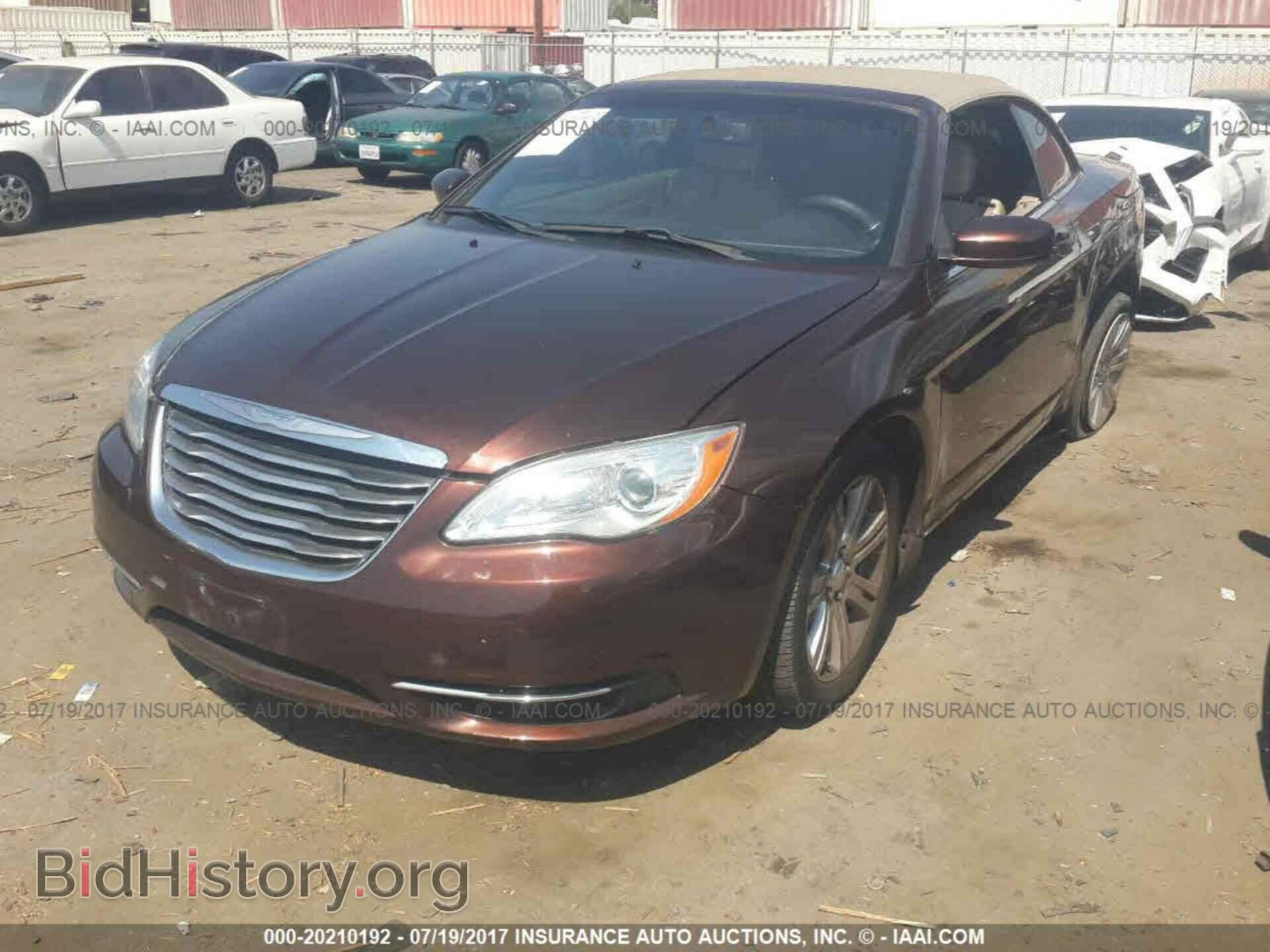 2012 Chrysler 200 - VIN: 1C3BCBEG6CN217548 - Фото 2
