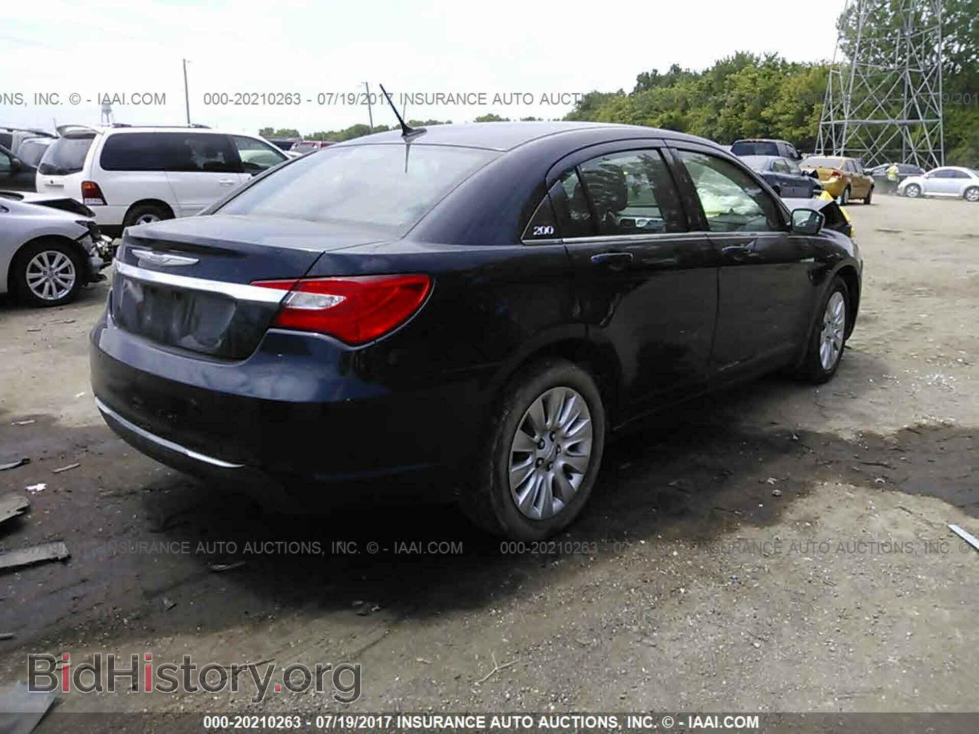 2014 Chrysler 200 - VIN: 1C3CCBAB6EN207121 - Photo 4
