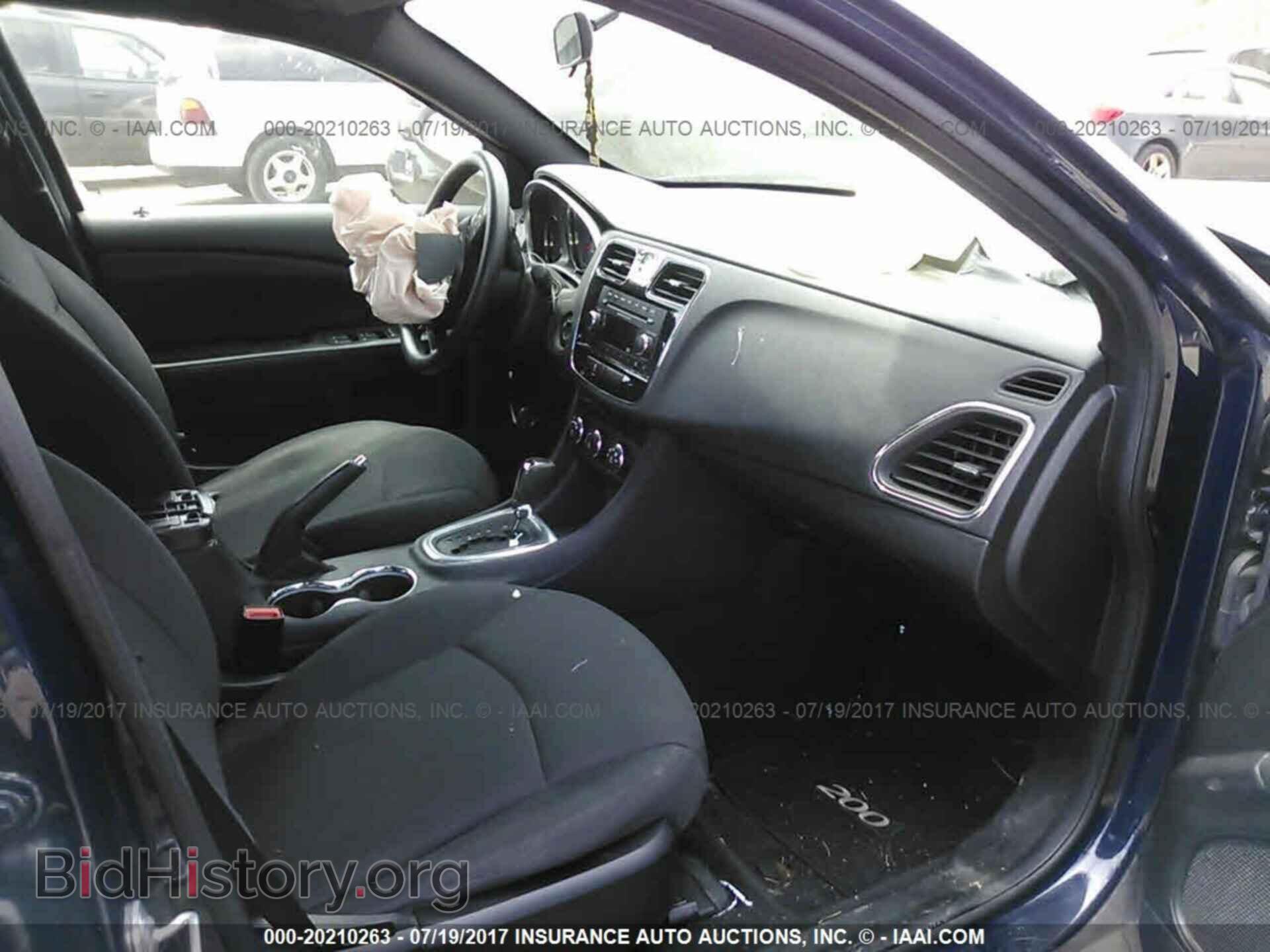 2014 Chrysler 200 - VIN: 1C3CCBAB6EN207121 - Photo 5