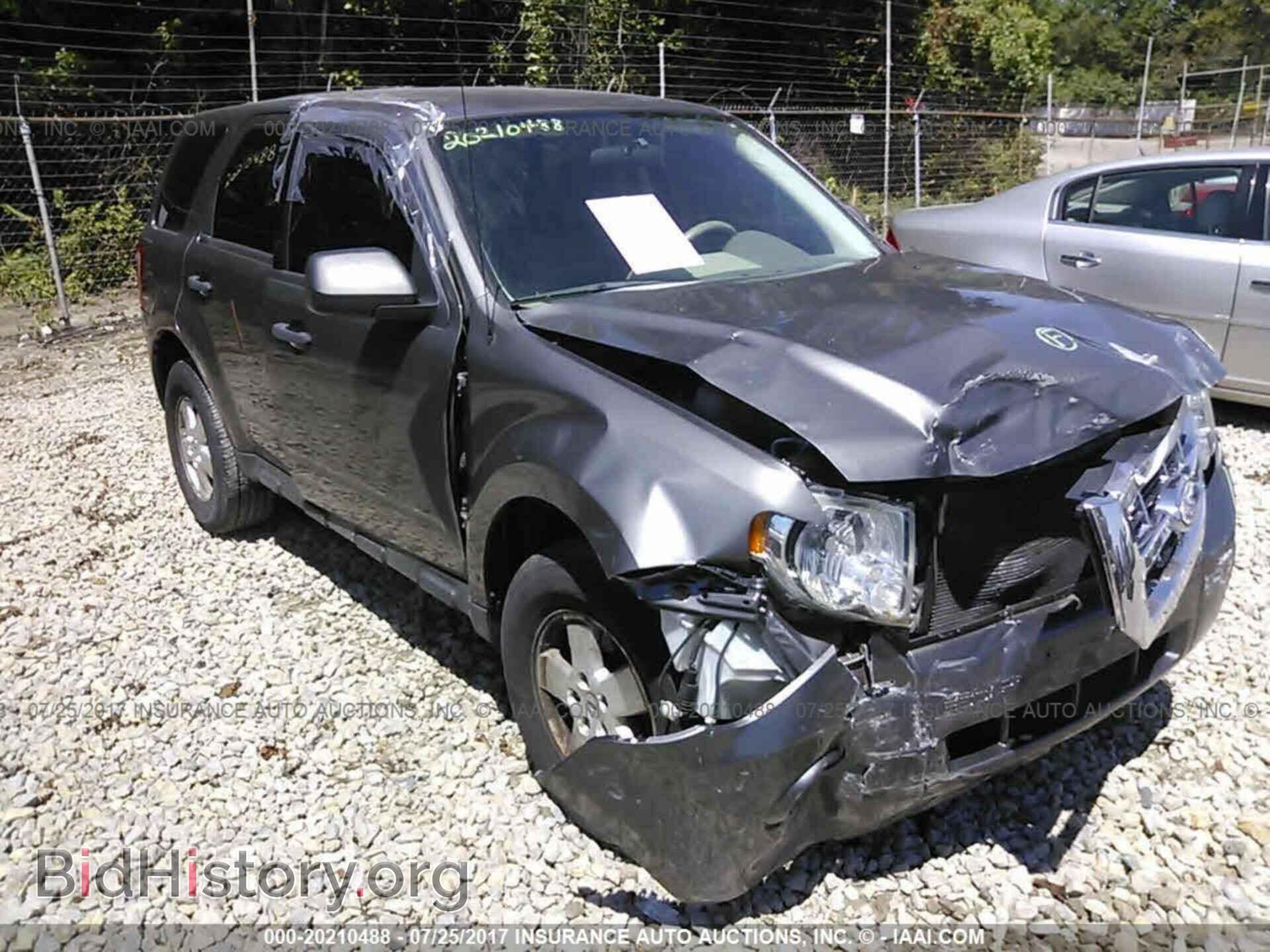 Photo 1FMCU0C79BKB60567 - Ford Escape 2011