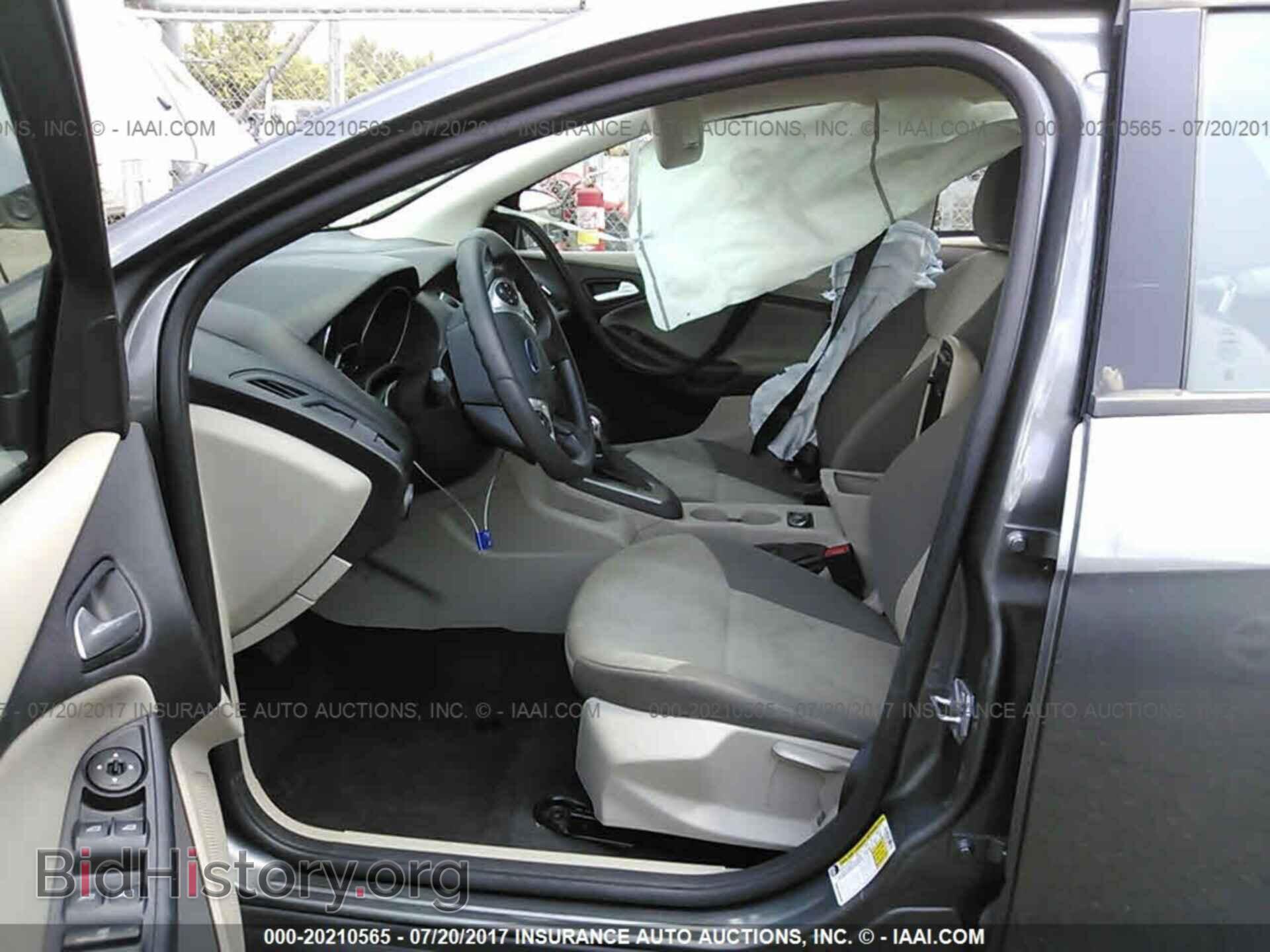 2014 Ford Focus - VIN: 1FADP3F29EL231210 - Photo 5