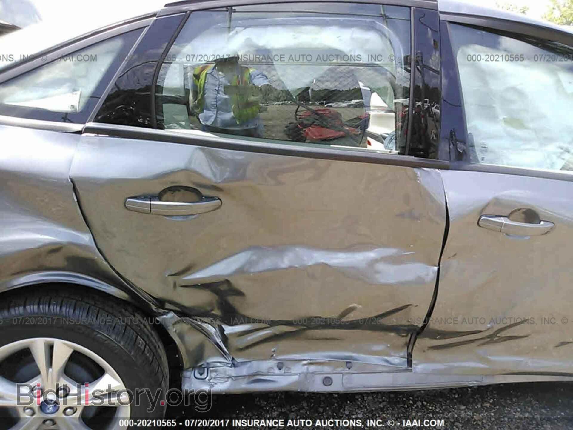 2014 Ford Focus - VIN: 1FADP3F29EL231210 - Photo 6