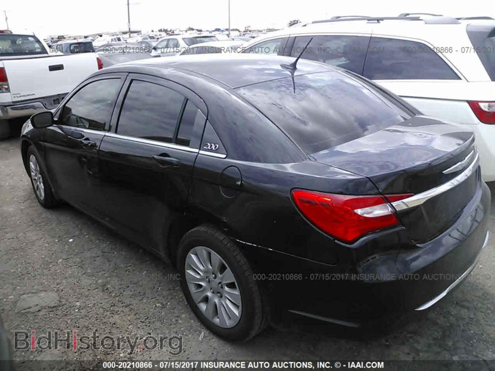 2014 Chrysler 200 - VIN: 1C3CCBAB3EN208548 - Photo 3