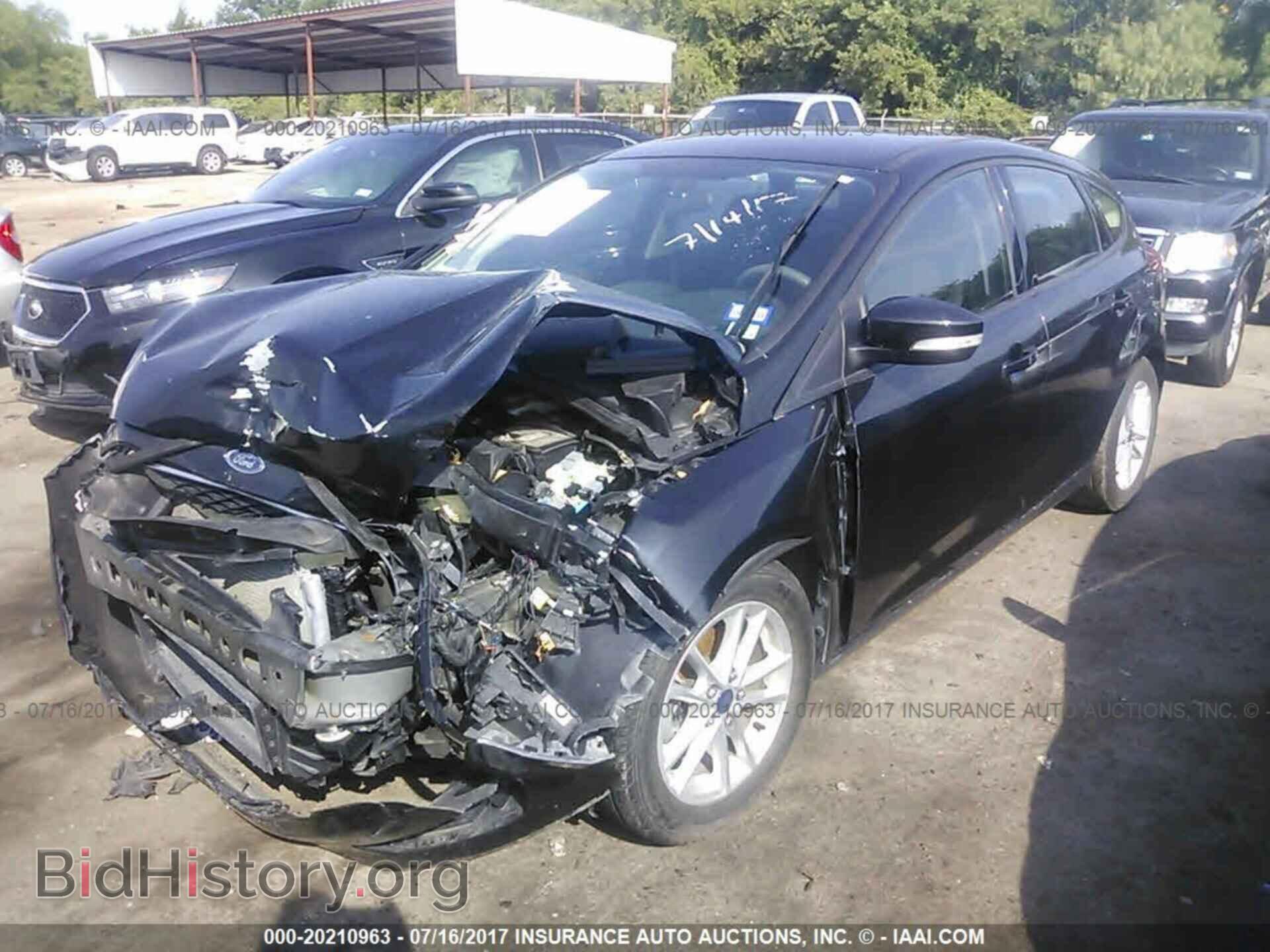 2015 Ford Focus - VIN: 1FADP3K2XFL317312 - Photo 2