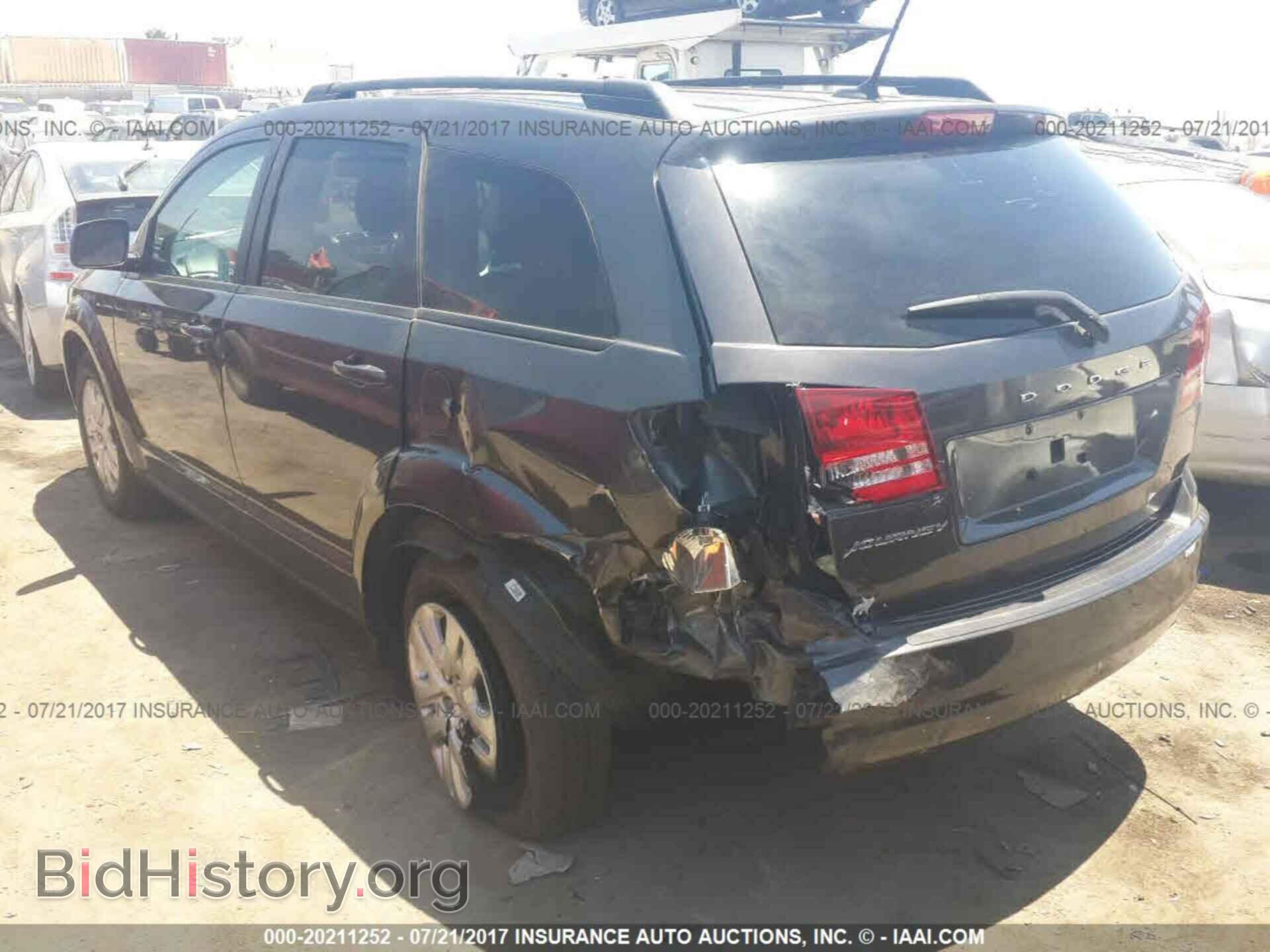 2016 Dodge Journey - VIN: 3C4PDCAB2GT241205 - Photo 3