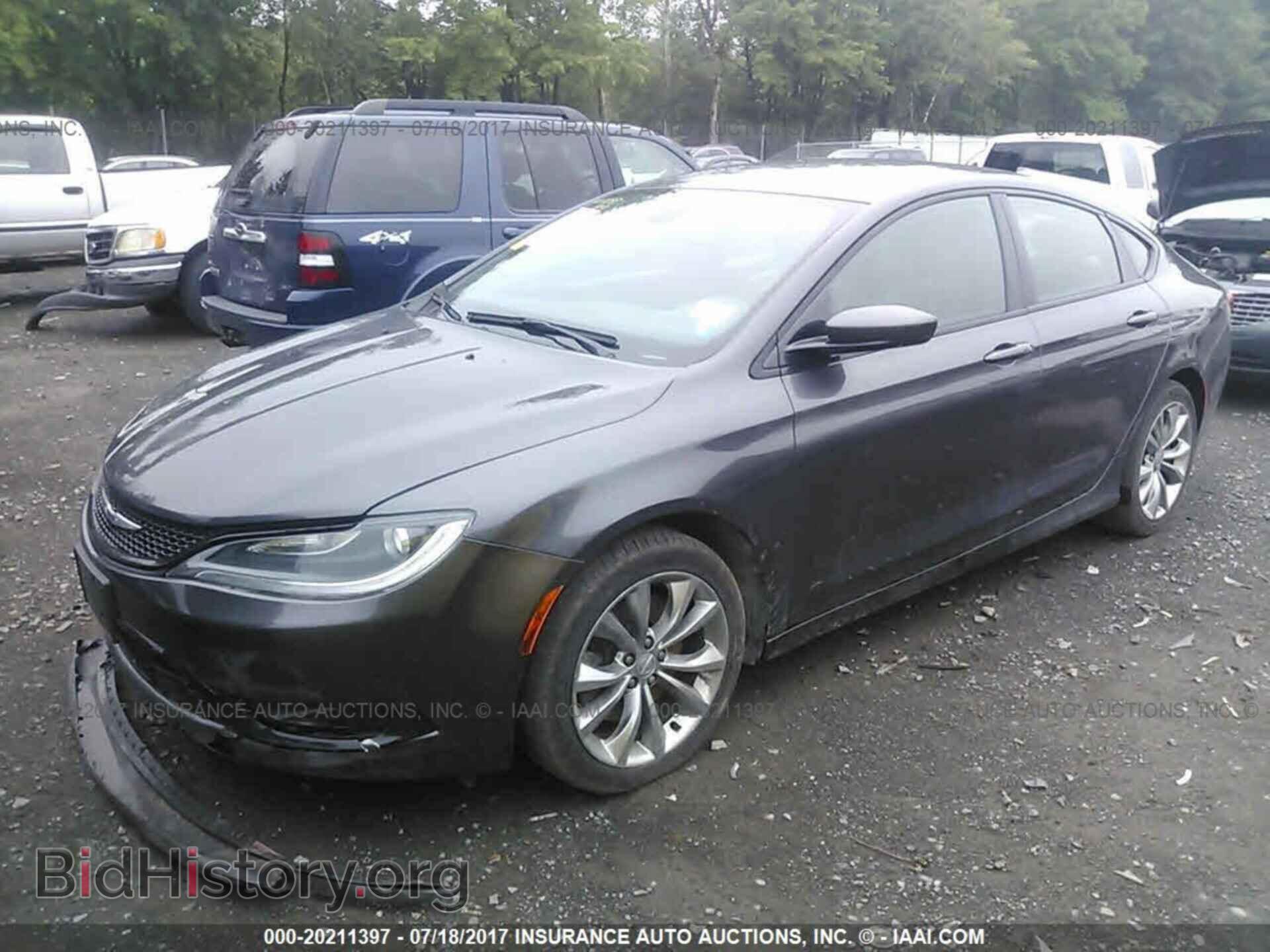 2015 Chrysler 200 - VIN: 1C3CCCDG7FN630286 - Photo 2