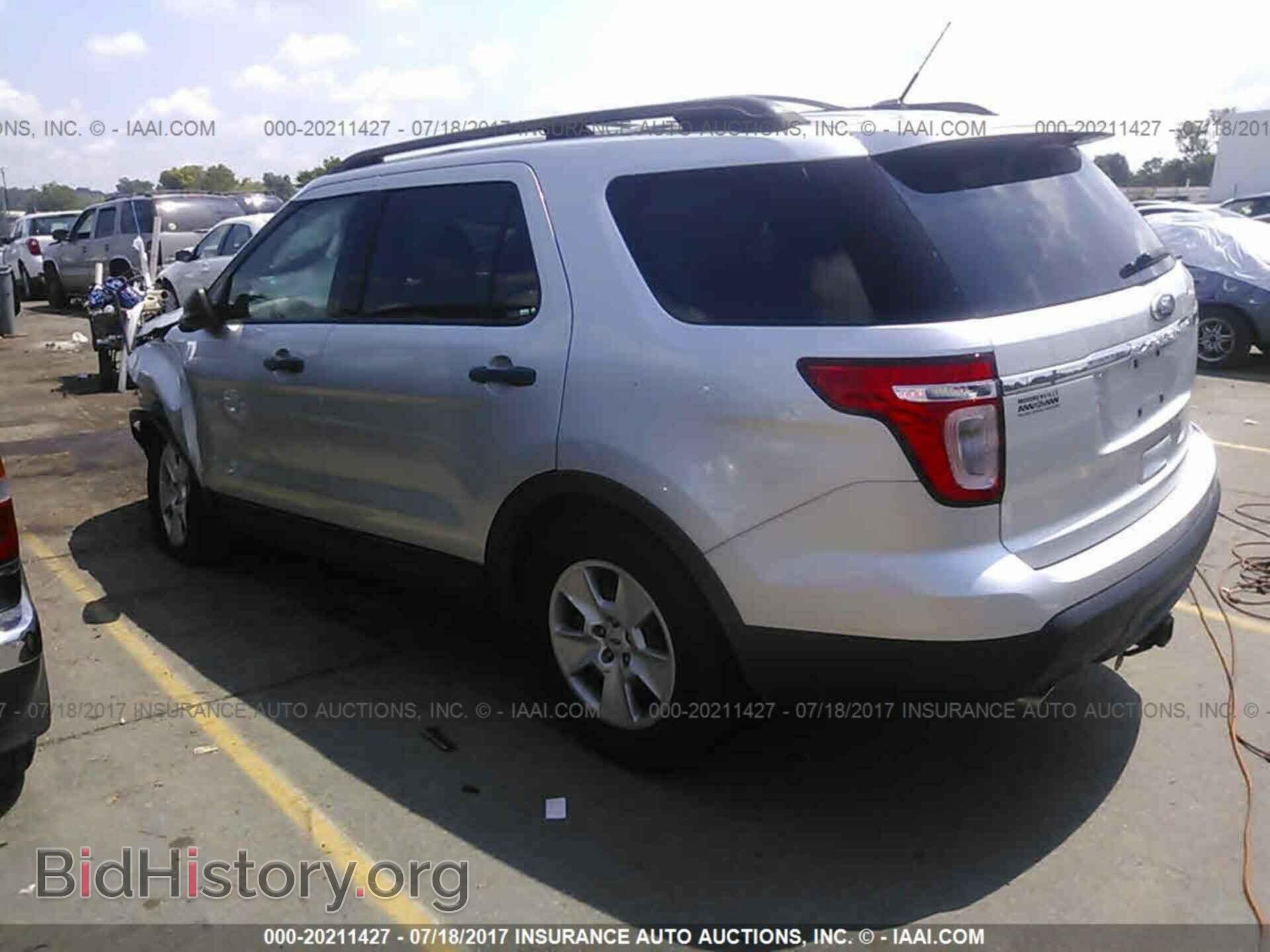 2012 Ford Explorer - VIN: 1FMHK7B81CGA15204 - Фото 3