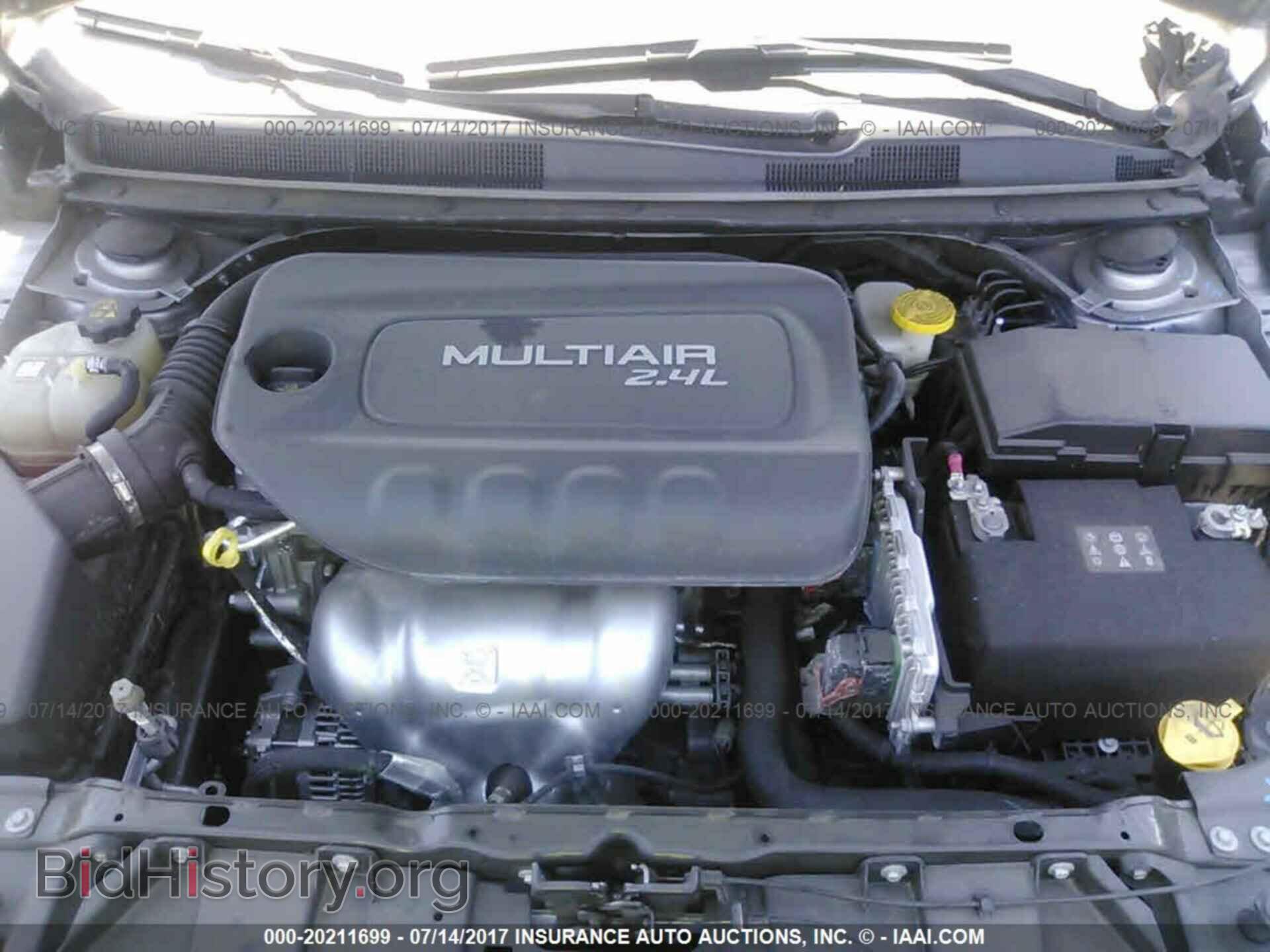 2016 Chrysler 200 - VIN: 1C3CCCAB5GN169146 - Photo 10