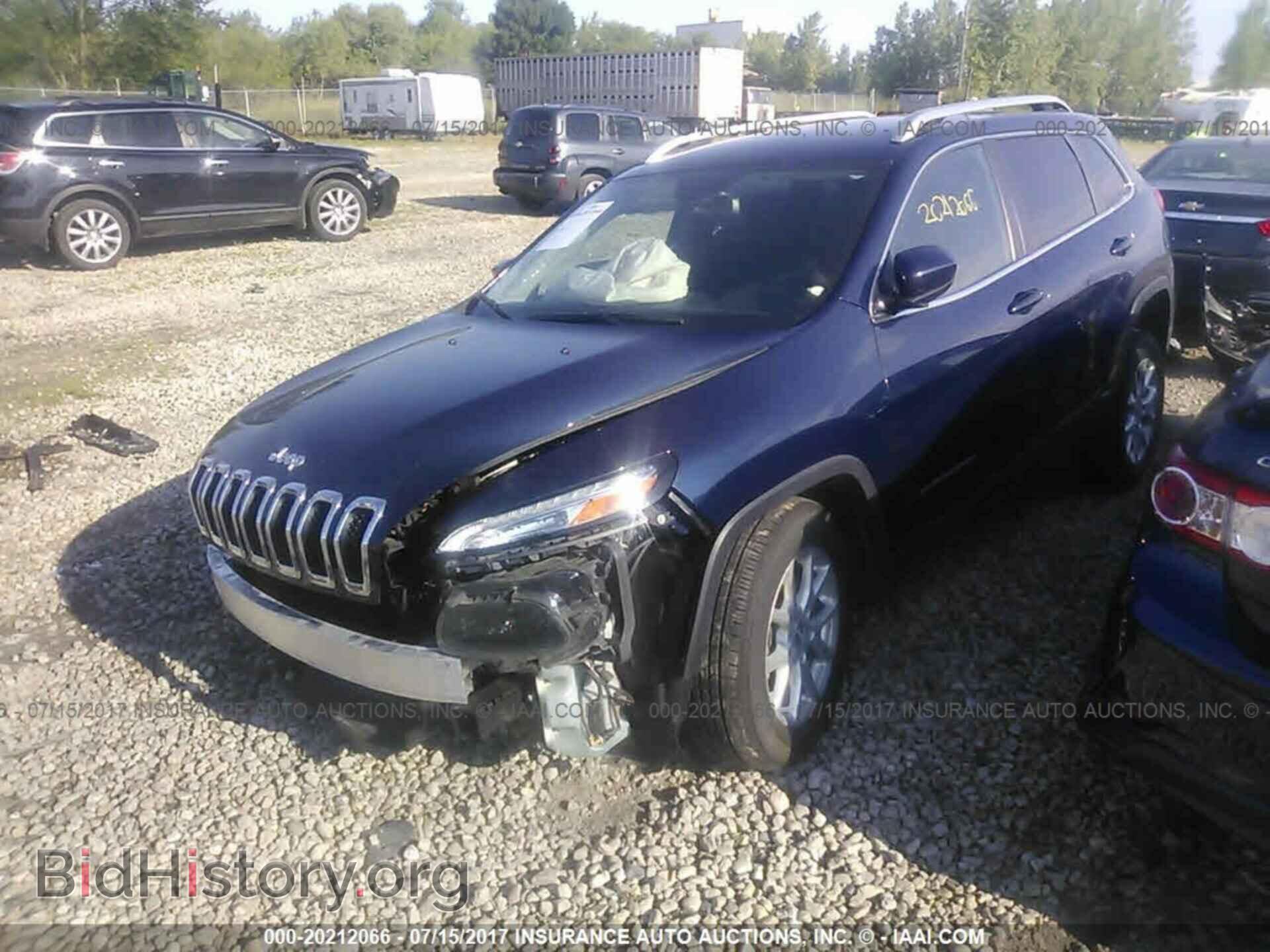 2015 Jeep Cherokee - VIN: 1C4PJMCB2FW678920 - Photo 2
