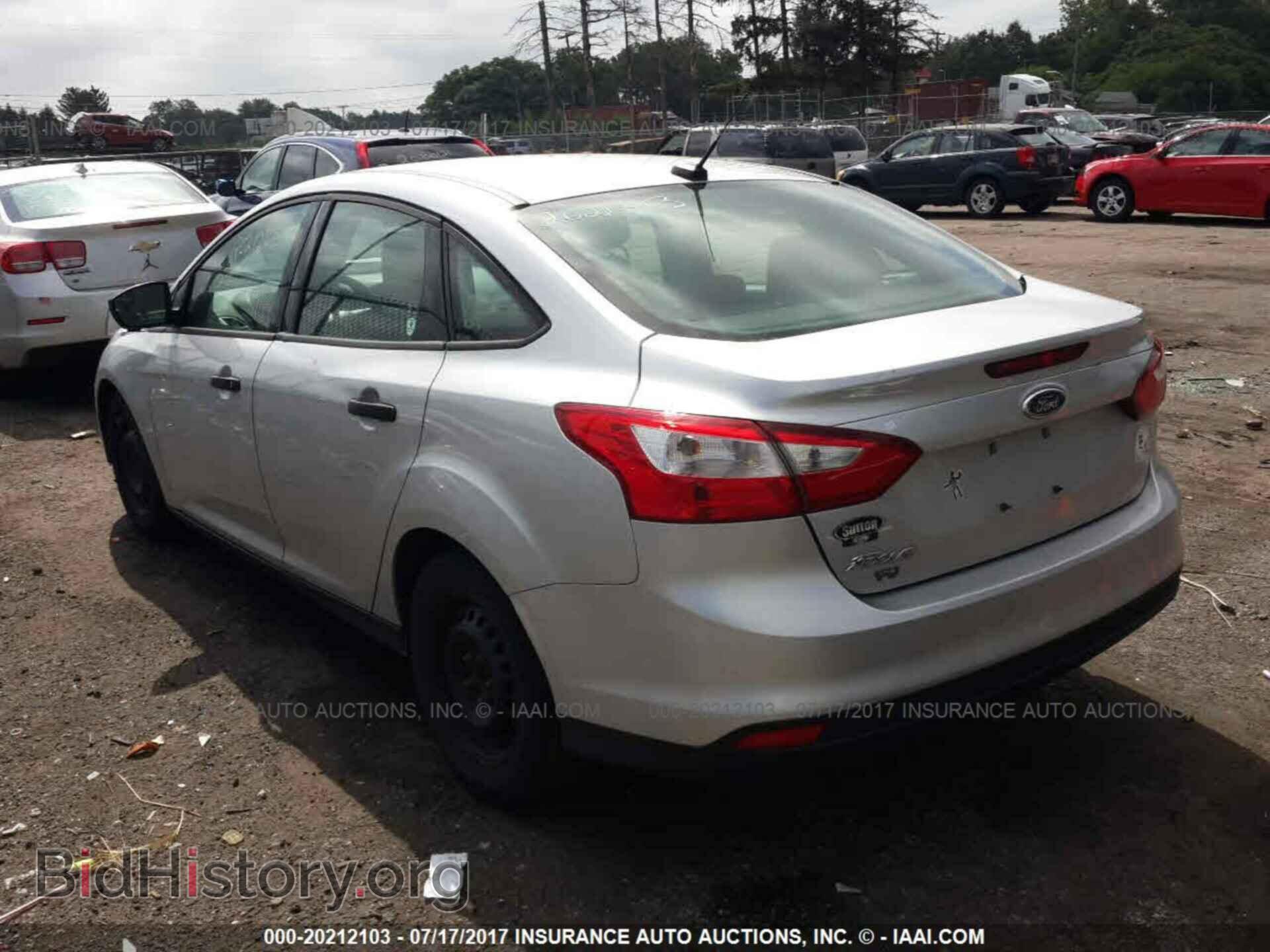 2012 Ford Focus - VIN: 1FAHP3E23CL309397 - Photo 3