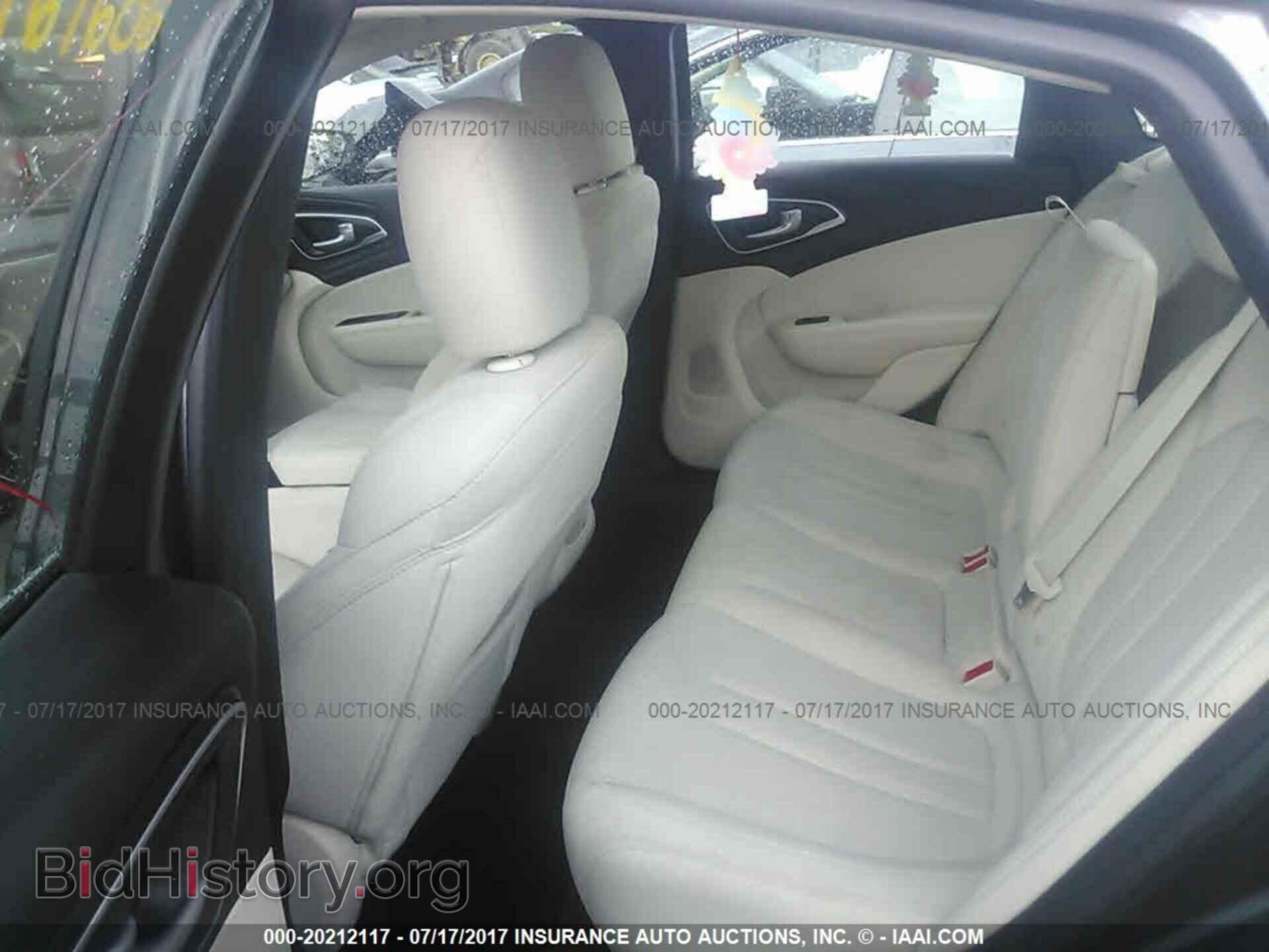 2015 Chrysler 200 - VIN: 1C3CCCAB1FN734278 - Photo 8