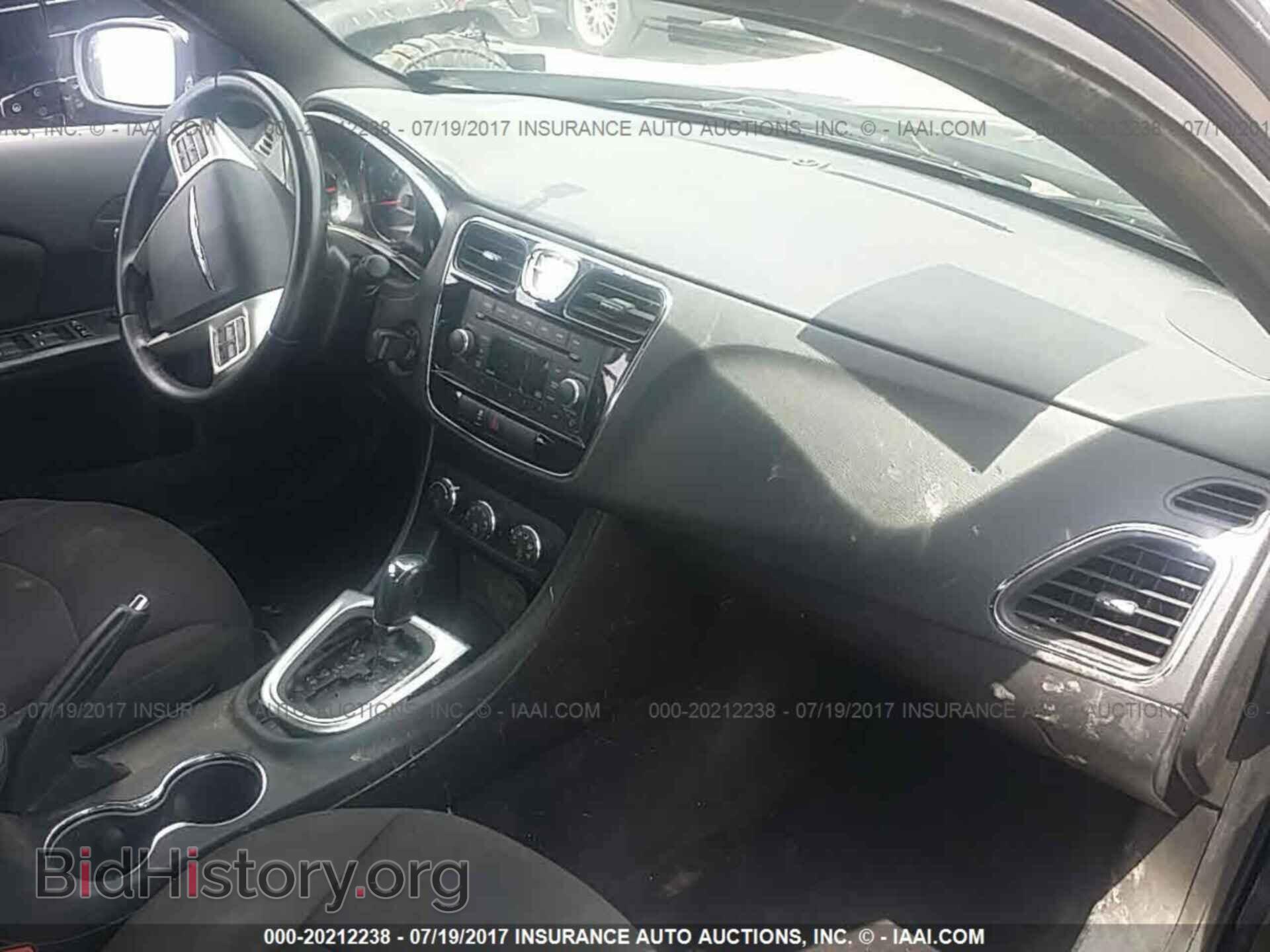 2013 Chrysler 200 - VIN: 1C3CCBBB2DN597079 - Photo 5