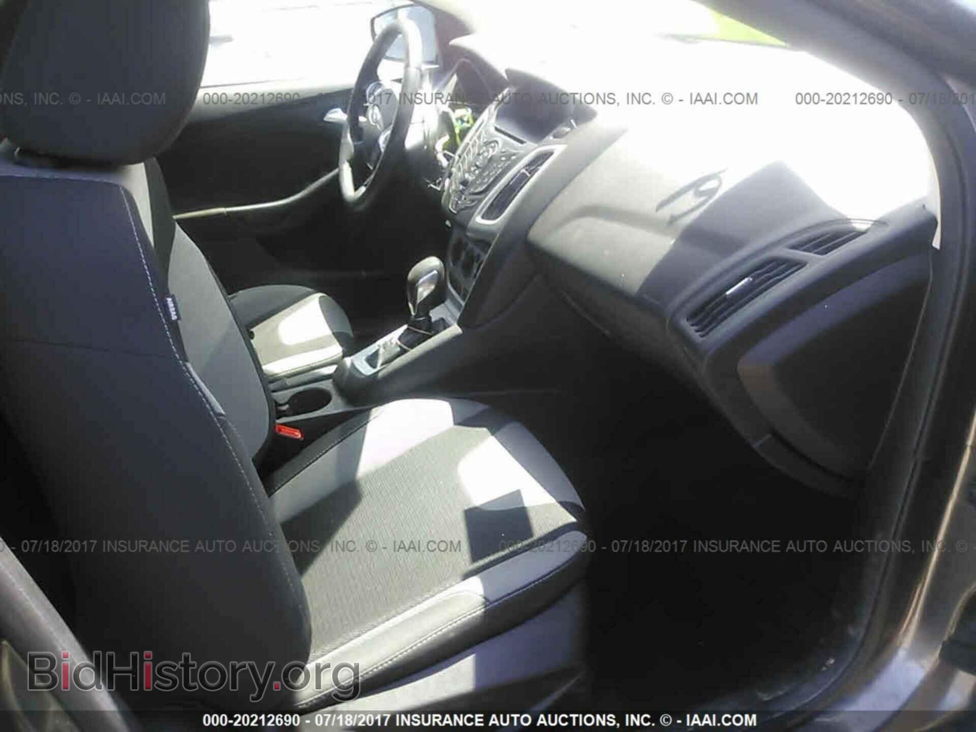 2014 Ford Focus - VIN: 1FADP3F21EL276061 - Фото 5