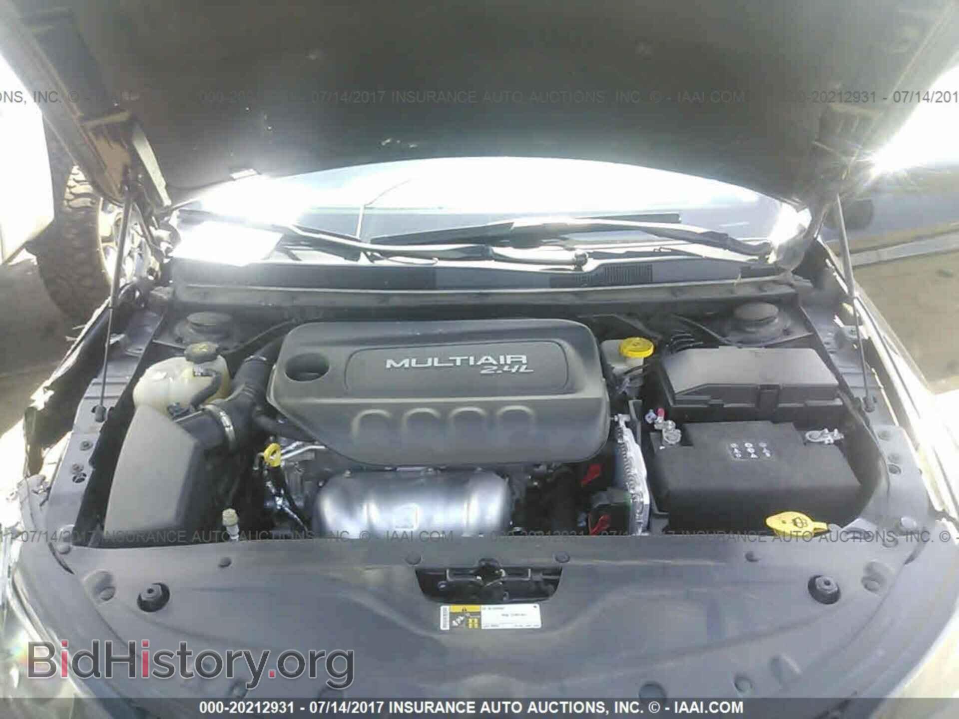 2016 Chrysler 200 - VIN: 1C3CCCBB0GN124789 - Photo 10