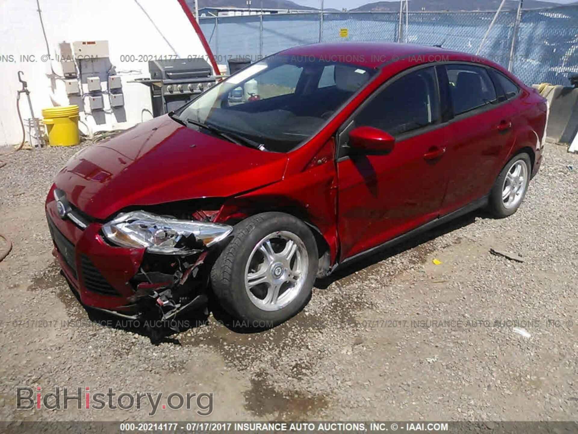 2012 Ford Focus - VIN: 1FAHP3F29CL244568 - Photo 2