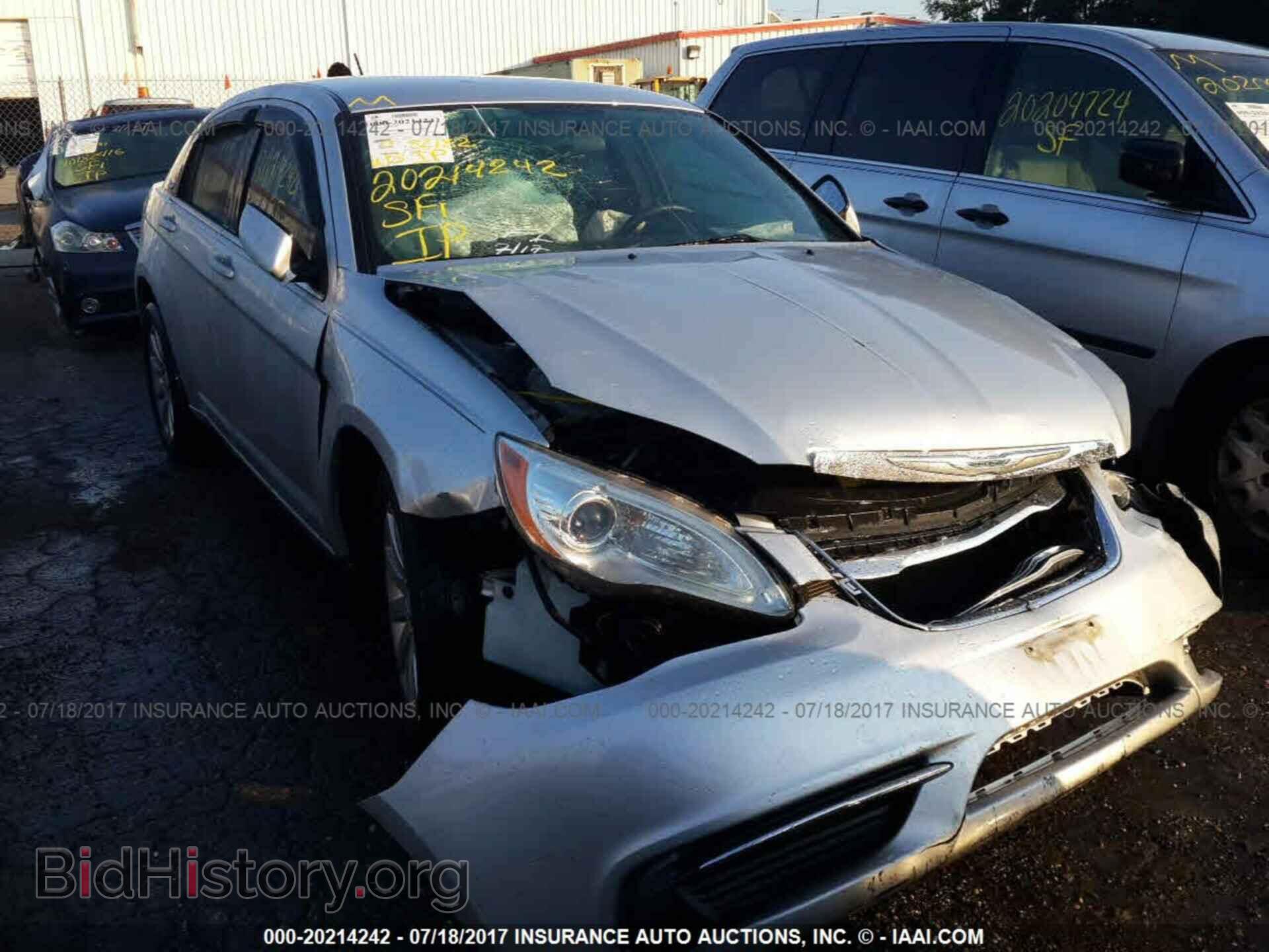 Photo 1C3BC1FBXBN576171 - Chrysler 200 2011