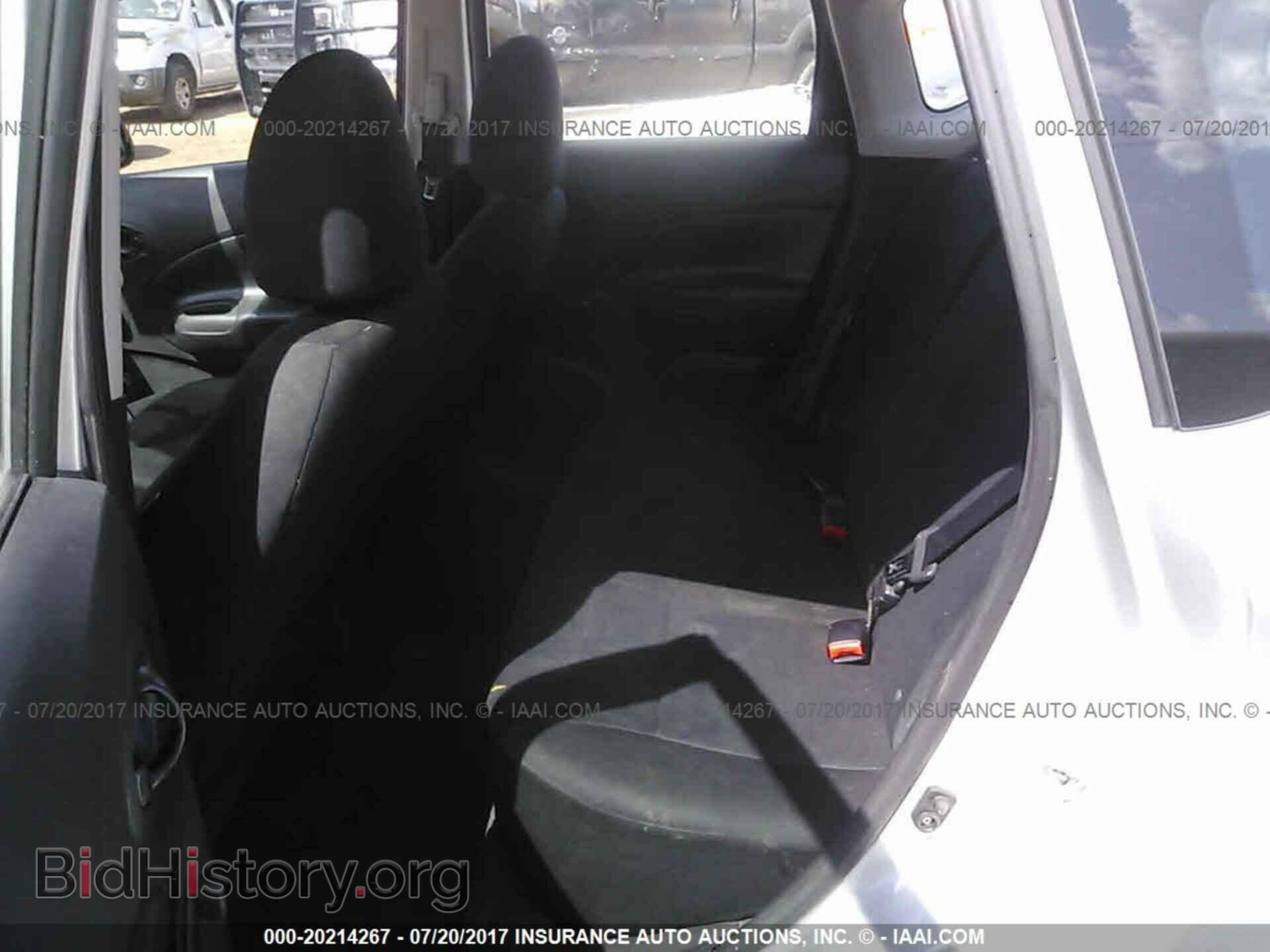 2014 Nissan Versa note - VIN: 3N1CE2CP4EL360825 - Photo 8