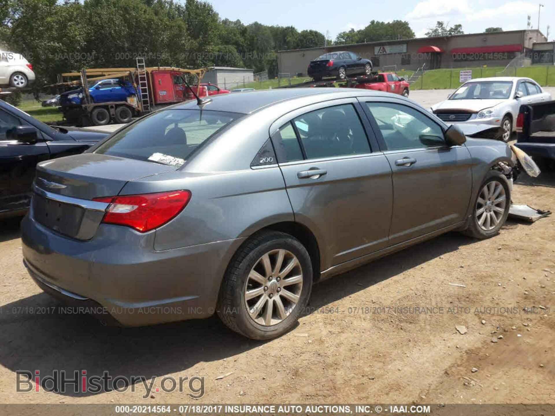 2012 Chrysler 200 - VIN: 1C3CCBBG1CN131380 - Фото 4