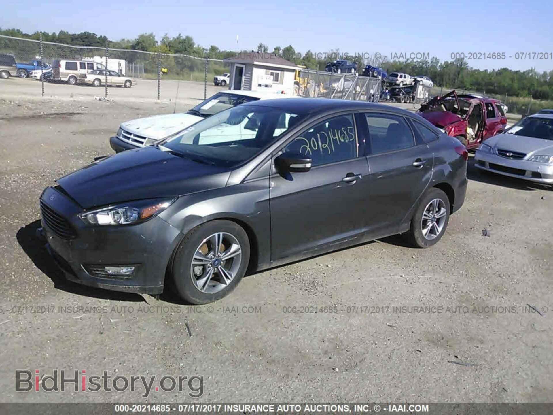 2016 Ford Focus - VIN: 1FADP3FE2GL246080 - Фото 2