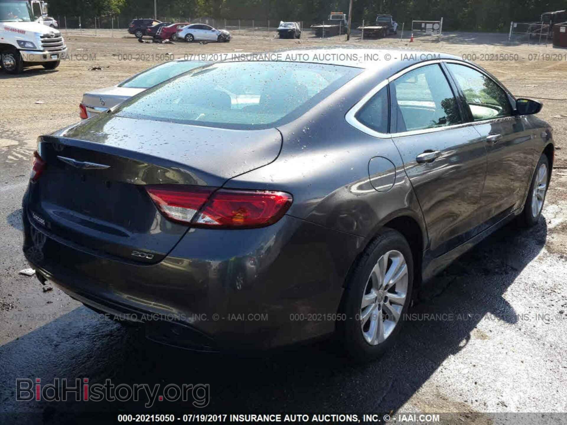 2015 Chrysler 200 - VIN: 1C3CCCAB7FN715458 - Photo 4