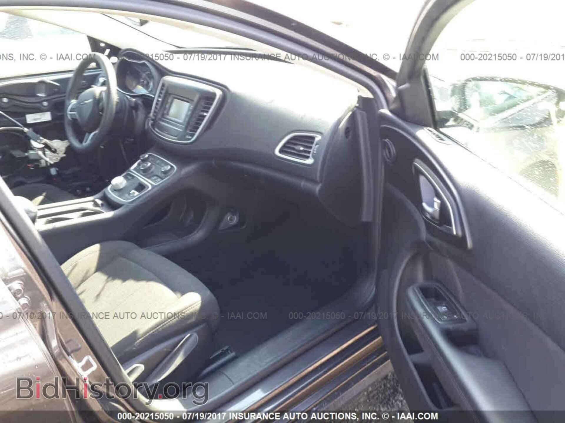 2015 Chrysler 200 - VIN: 1C3CCCAB7FN715458 - Photo 5
