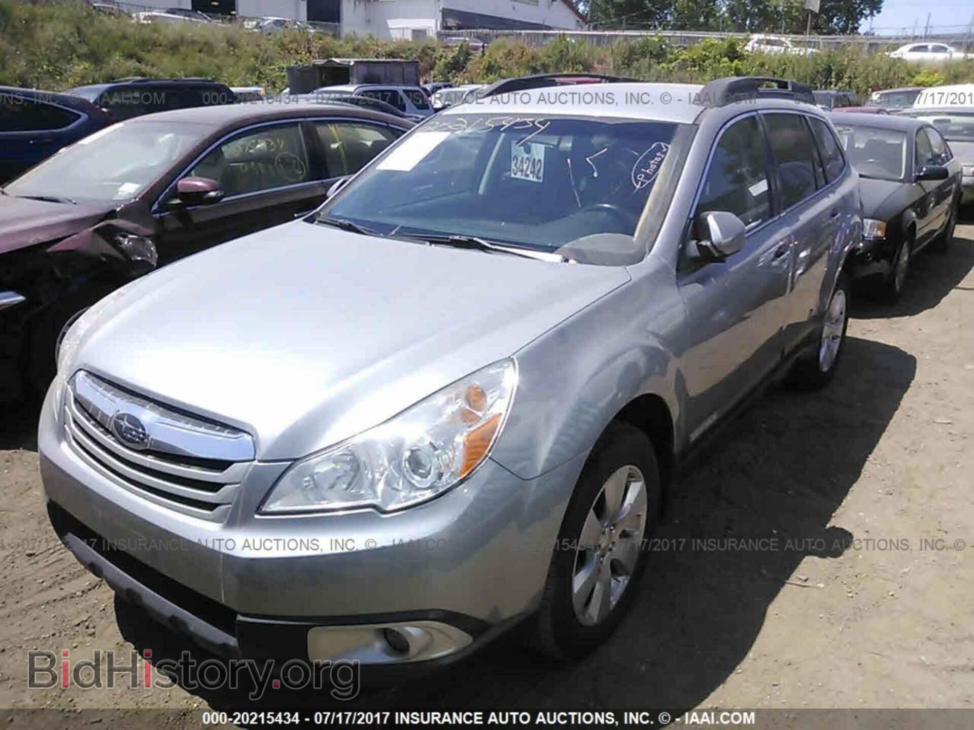 2011 Subaru Outback - VIN: 4S4BRCCC7B3348493 - Фото 2