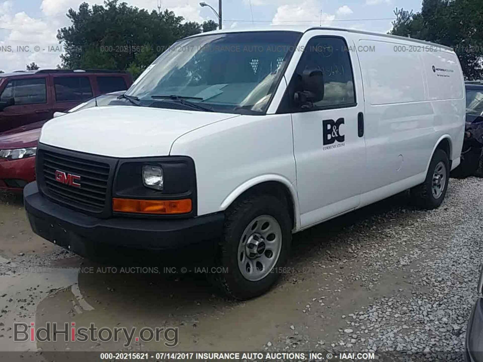 2012 Gmc Savana - VIN: 1GTS7AFX3C1106861 - Фото 2
