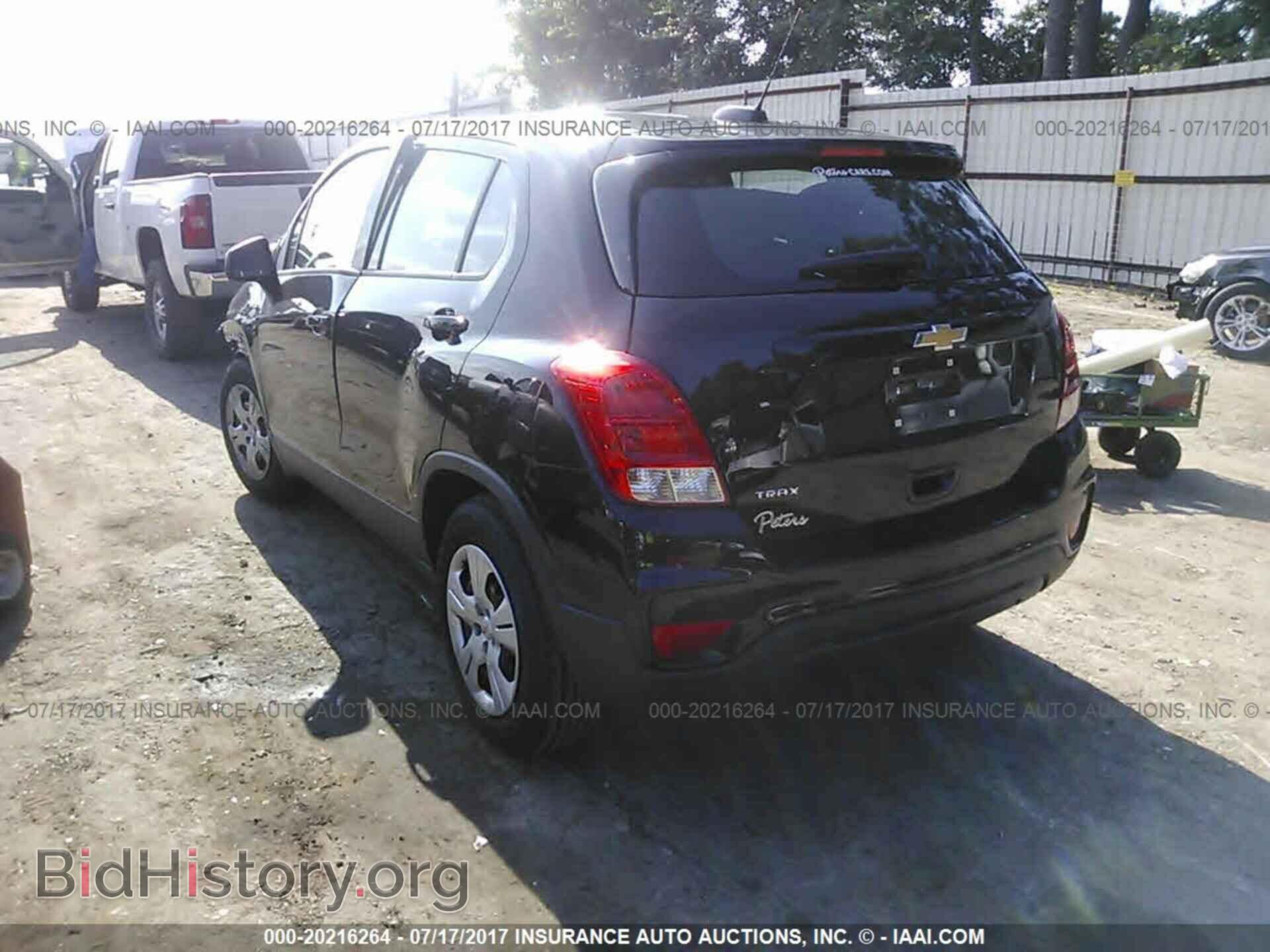 2017 Chevrolet Trax - VIN: 3GNCJKSB3HL248480 - Photo 3