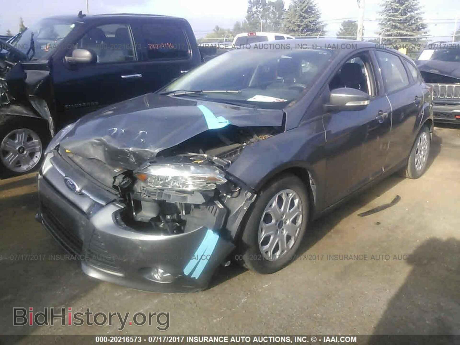 2012 Ford Focus - VIN: 1FAHP3K26CL354483 - Photo 2