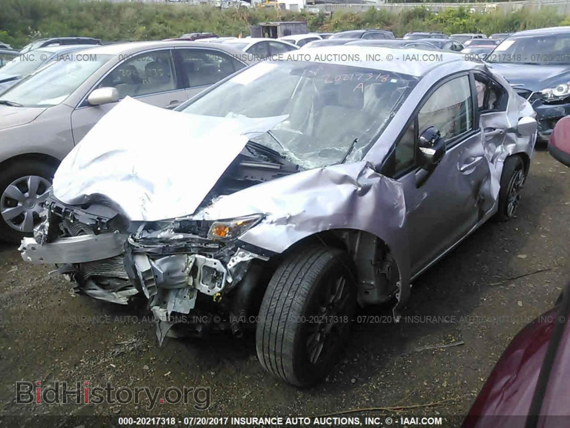 2012 Honda Civic - VIN: 19XFB2F5XCE099425 - Photo 2
