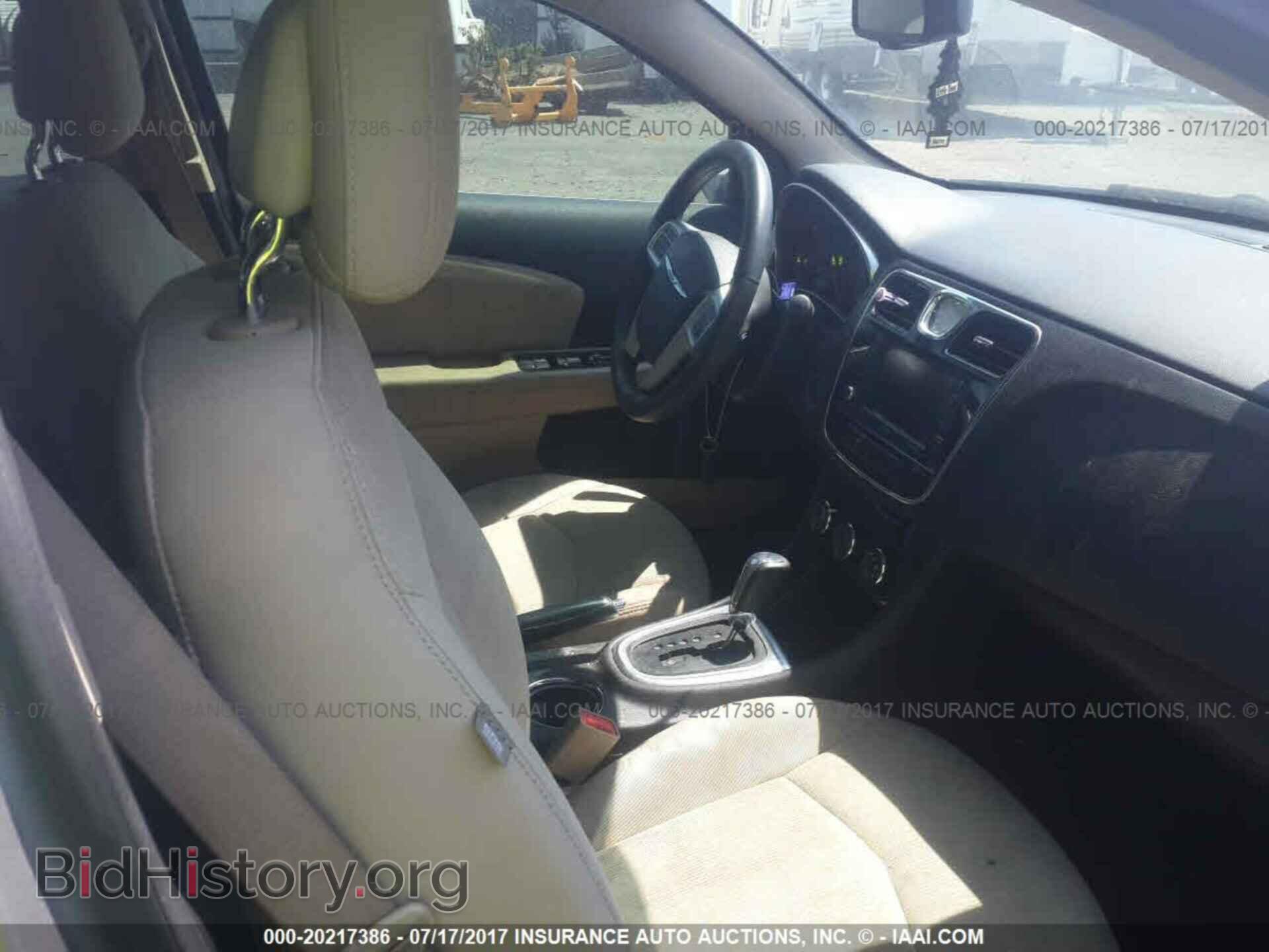 2013 Chrysler 200 - VIN: 1C3CCBBB5DN546854 - Photo 5