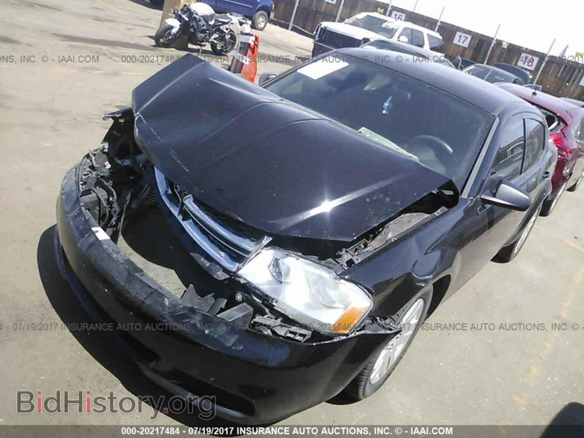 2011 Dodge Avenger - VIN: 1B3BD4FB3BN608437 - Фото 2