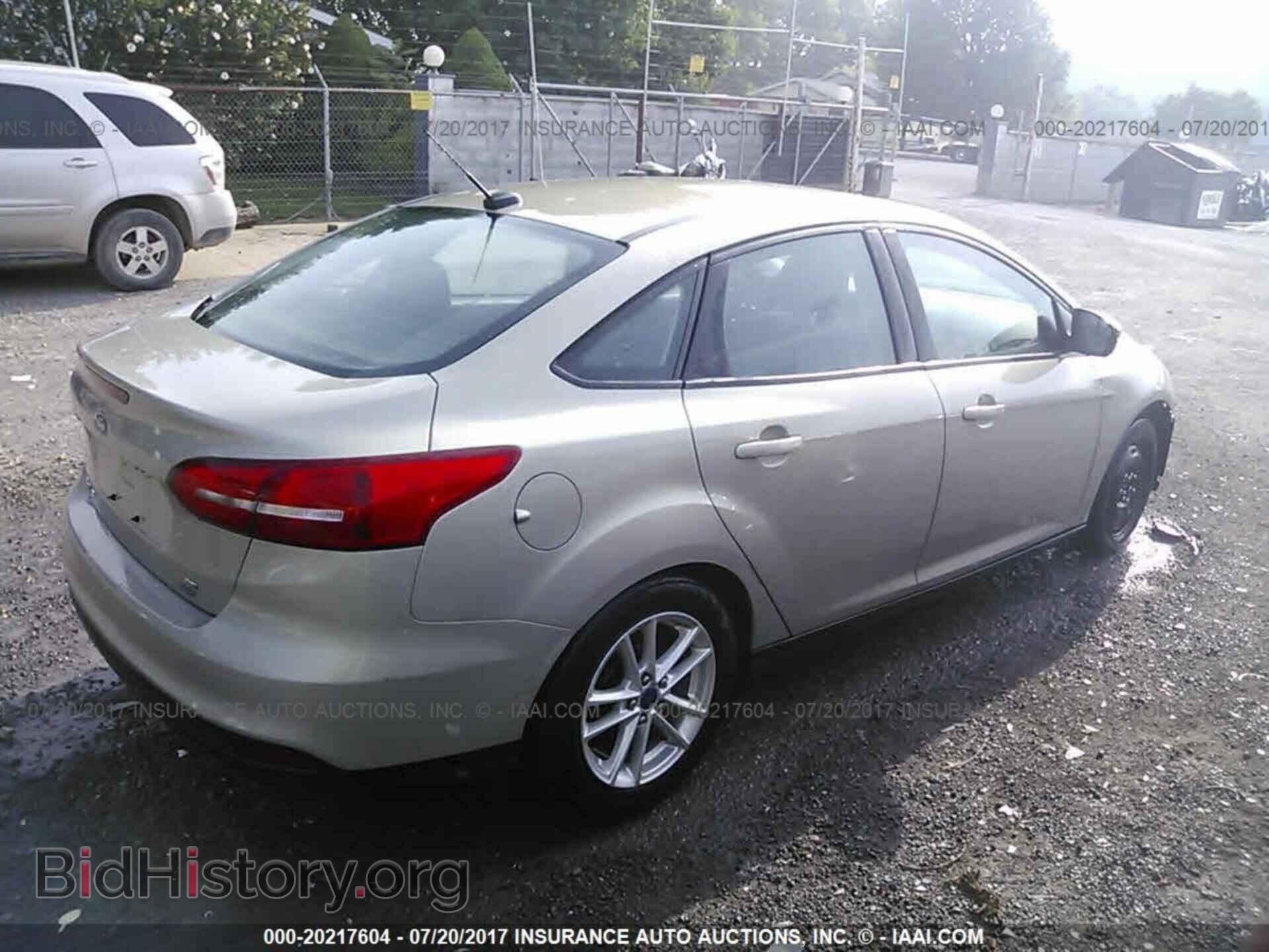 2016 Ford Focus - VIN: 1FADP3F22GL237319 - Фото 4