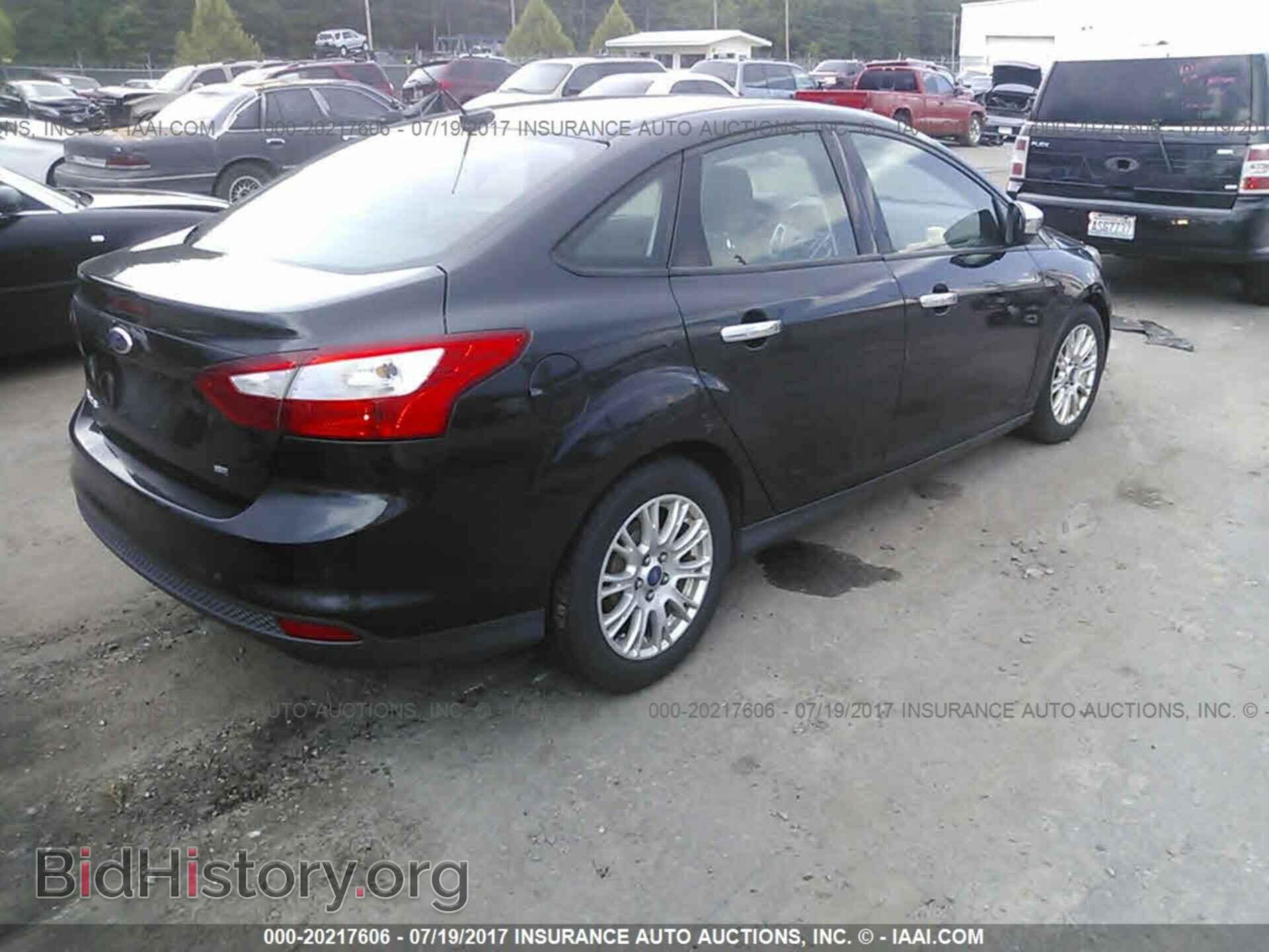 2012 Ford Focus - VIN: 1FAHP3F23CL169365 - Photo 4