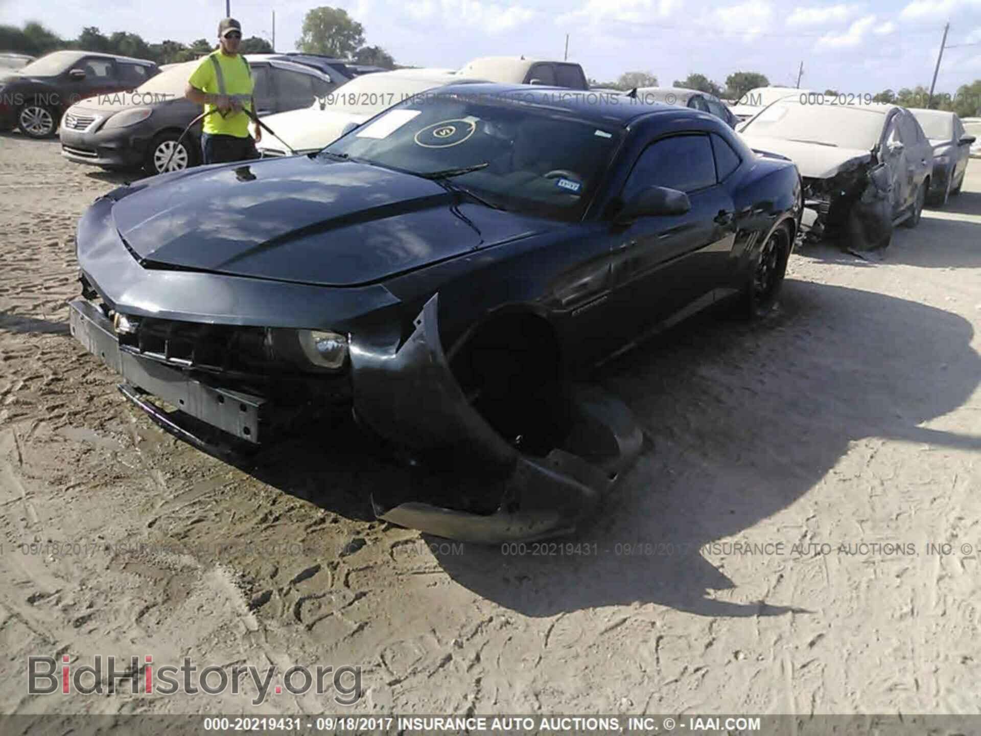 2012 Chevrolet Camaro - VIN: 2G1FA1E34C9210247 - Фото 2