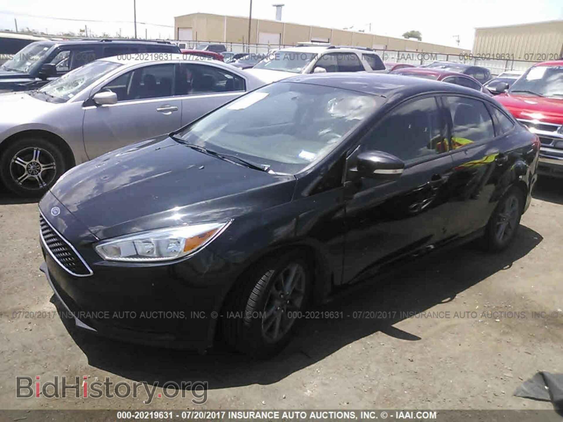 2015 Ford Focus - VIN: 1FADP3F2XFL234389 - Photo 2