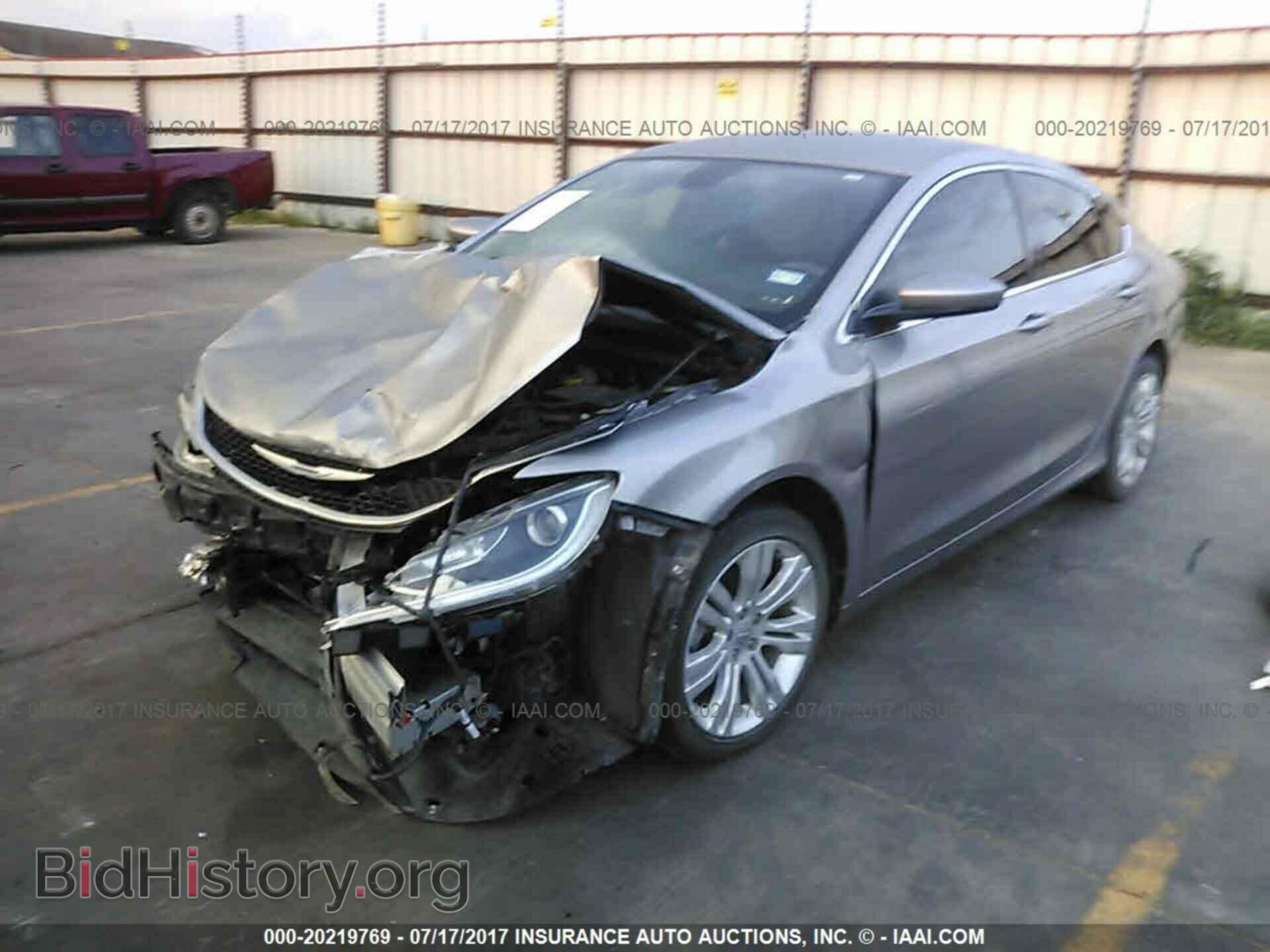 2015 Chrysler 200 - VIN: 1C3CCCAB9FN642626 - Фото 2