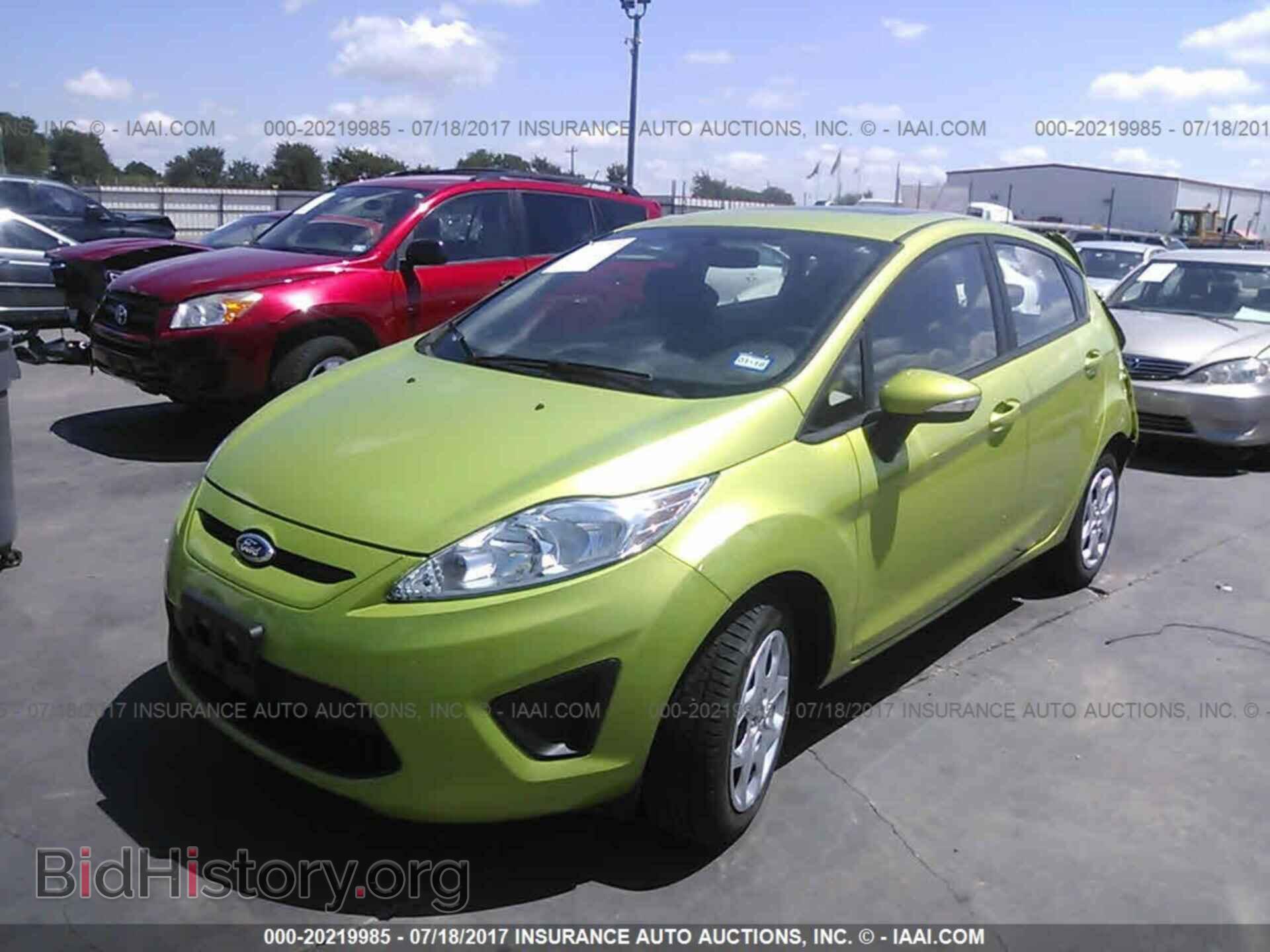 2013 Ford Fiesta - VIN: 3FADP4EJ7DM144207 - Photo 2