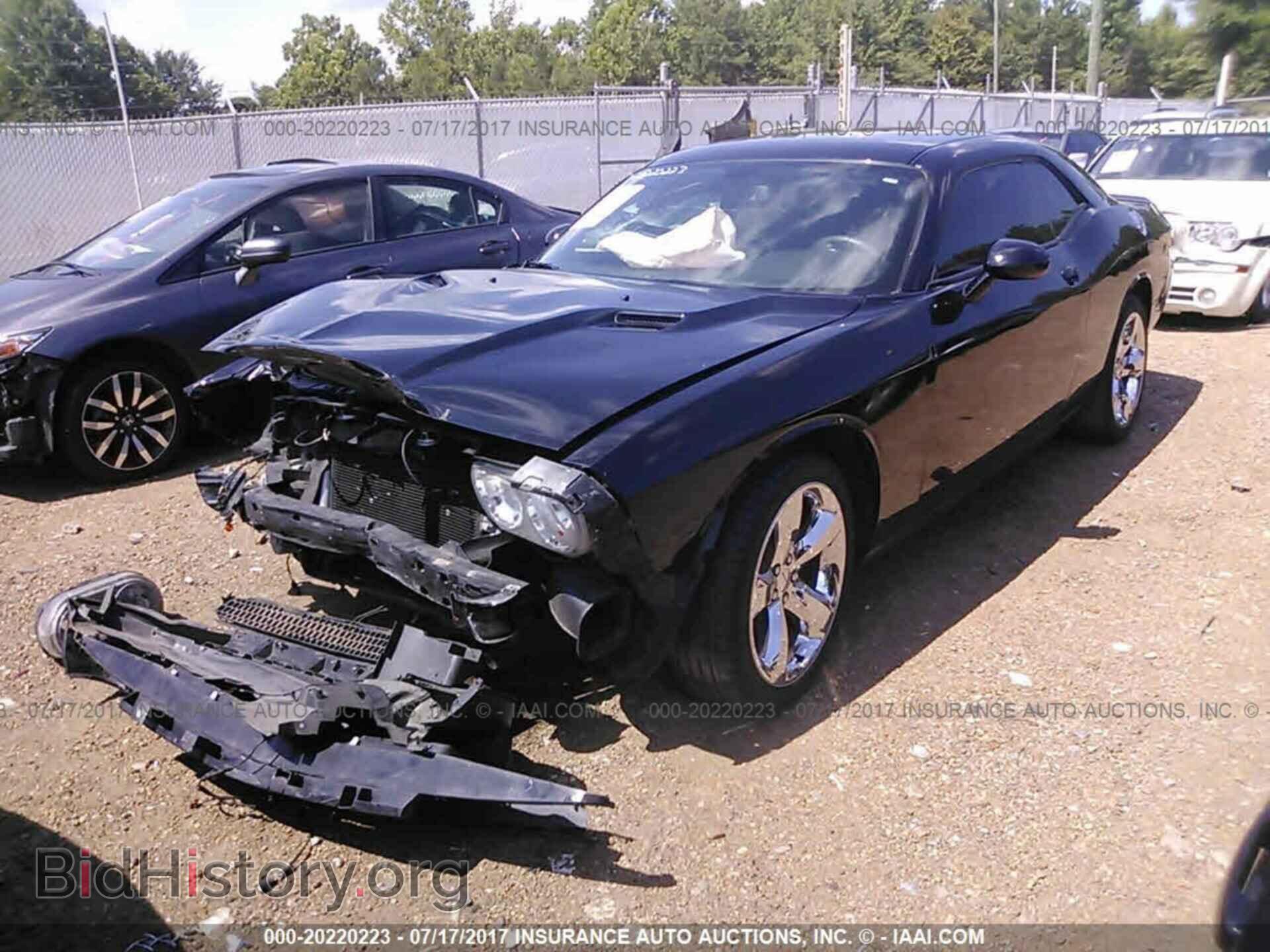 2014 Dodge Challenger - VIN: 2C3CDYAG0EH204414 - Photo 2