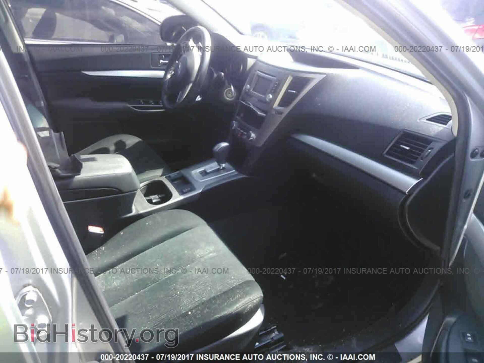 2014 Subaru Outback - VIN: 4S4BRBCC2E3278285 - Photo 5