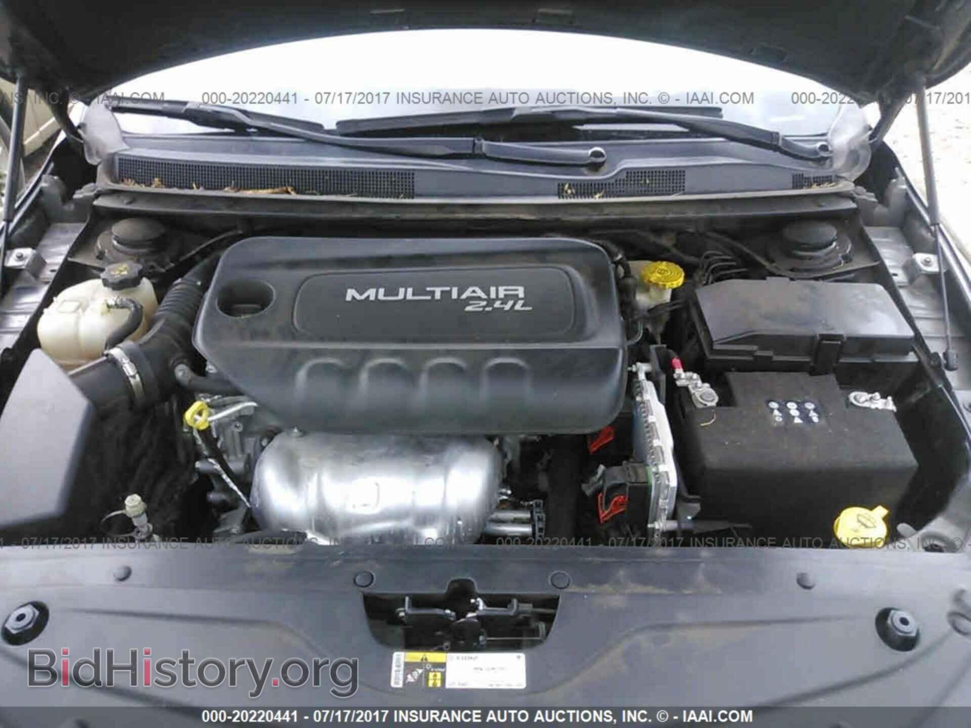 2015 Chrysler 200 - VIN: 1C3CCCAB6FN657259 - Photo 10