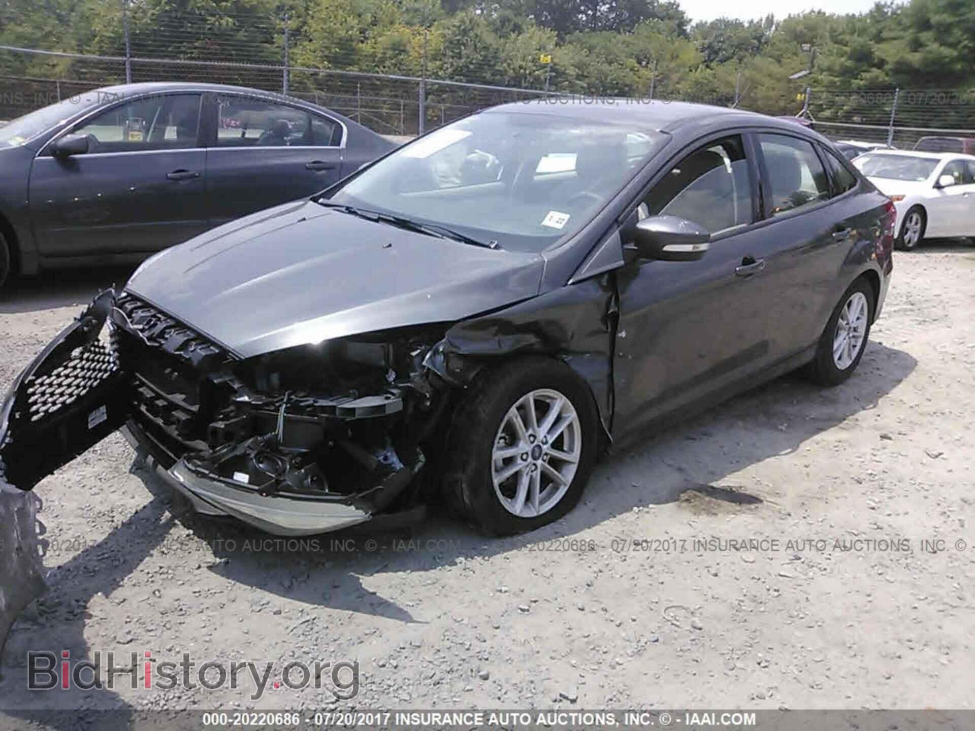 2016 Ford Focus - VIN: 1FADP3F24GL354609 - Фото 2