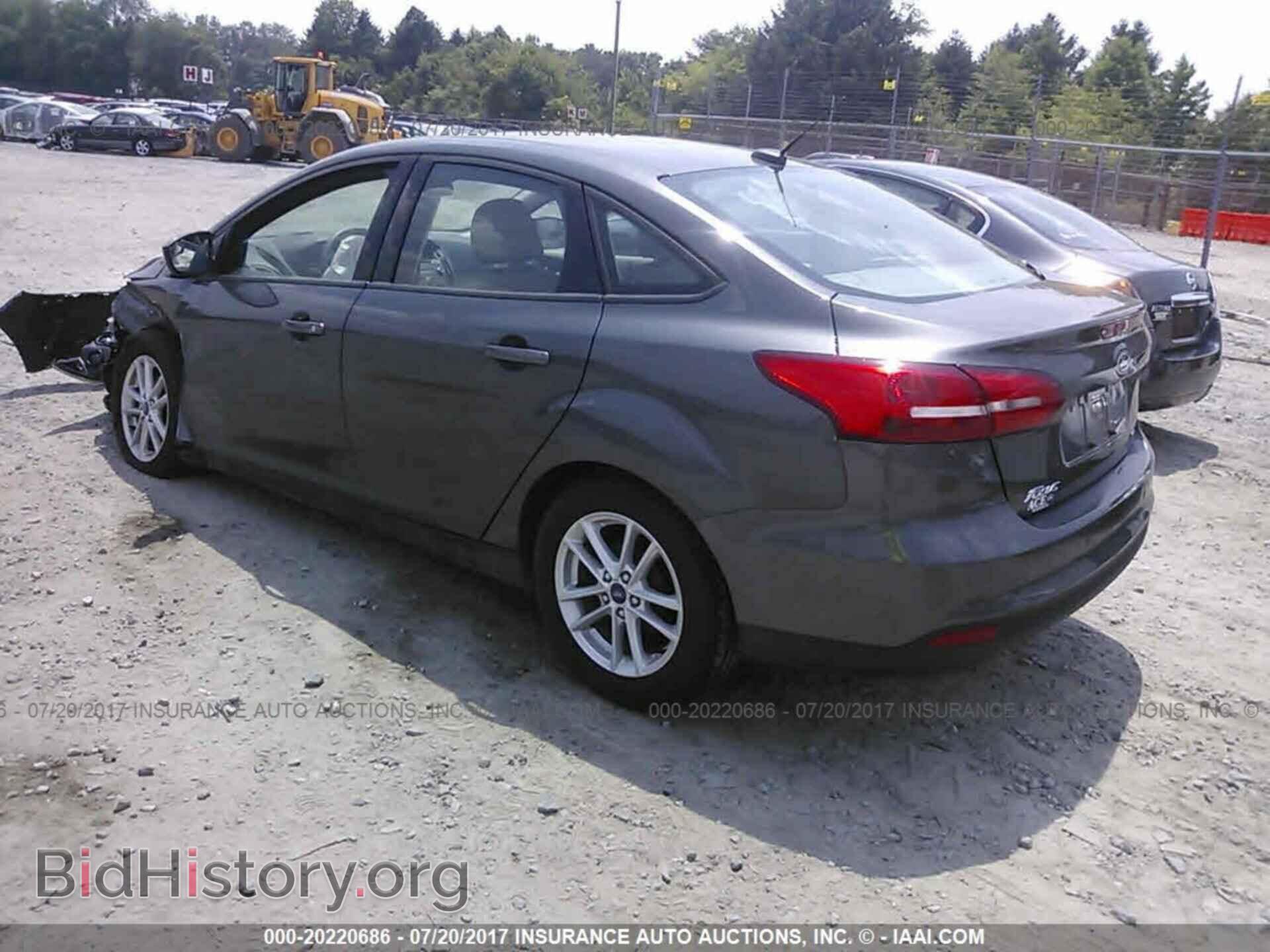2016 Ford Focus - VIN: 1FADP3F24GL354609 - Фото 3
